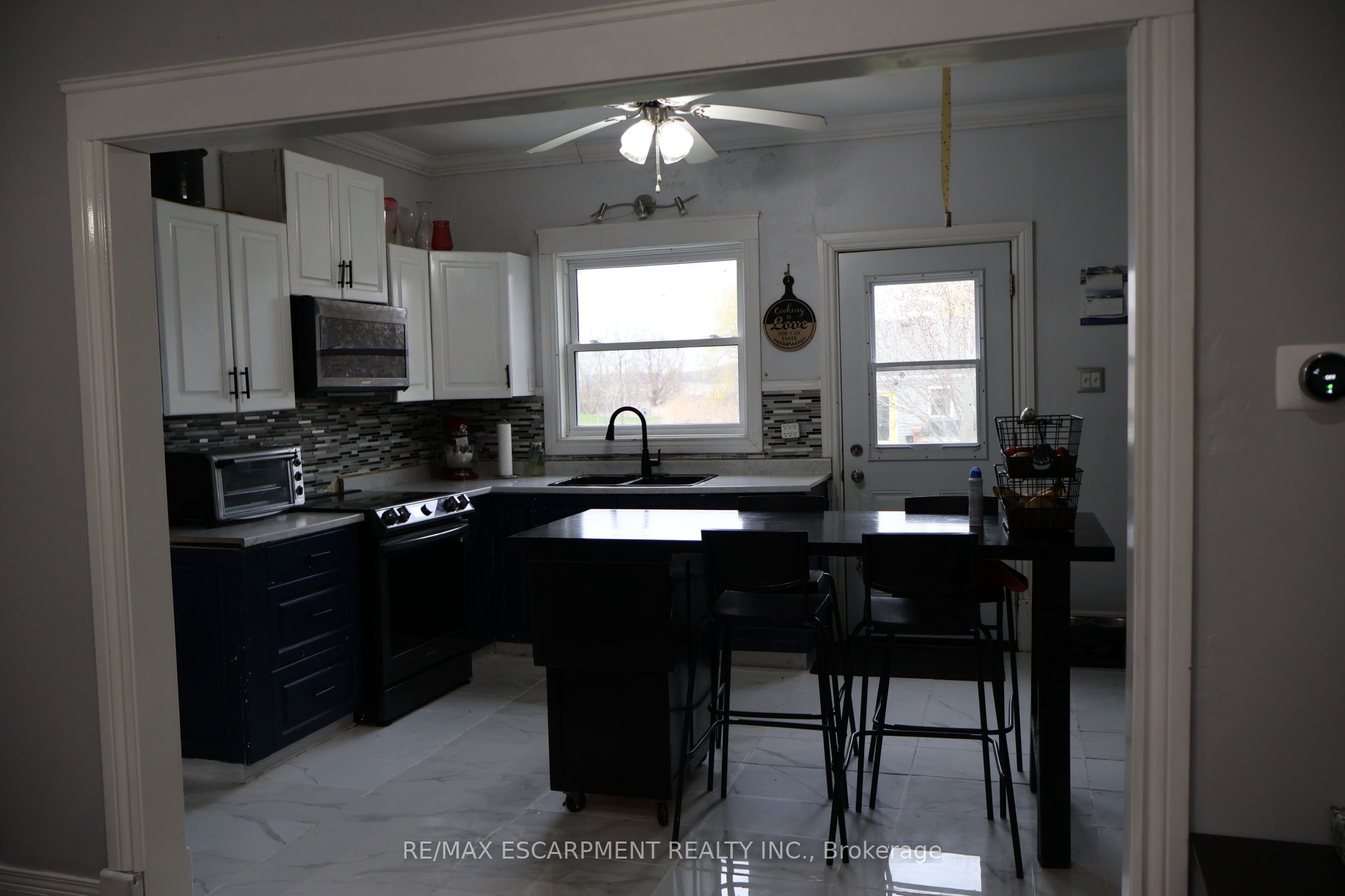2313 St Anns Road Property Photo 10