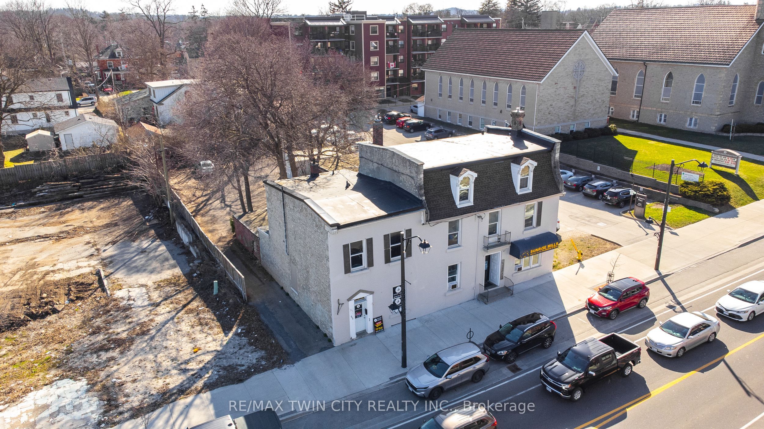 840-846 King Street Property Photo 4