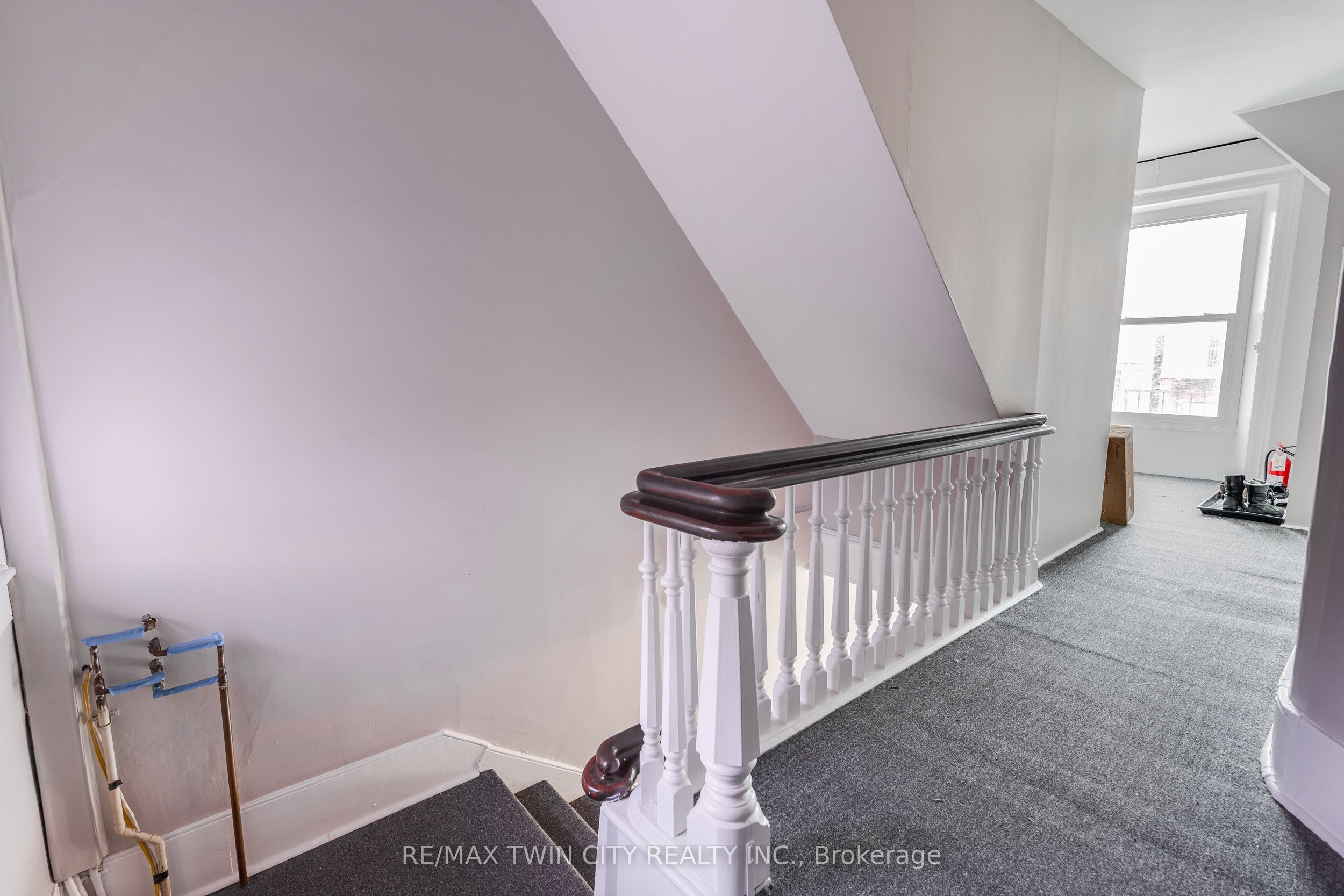 840-846 King Street Property Photo 12