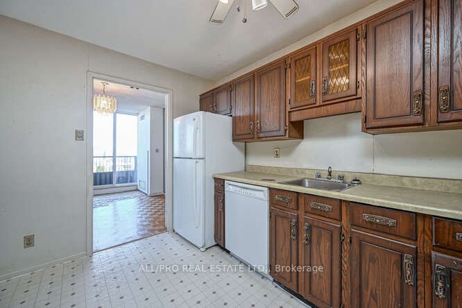 2951 Riverside Drive E Unit 1215 Property Photo 10
