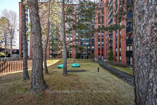 2951 Riverside Drive E Unit 1215 Property Photo 24