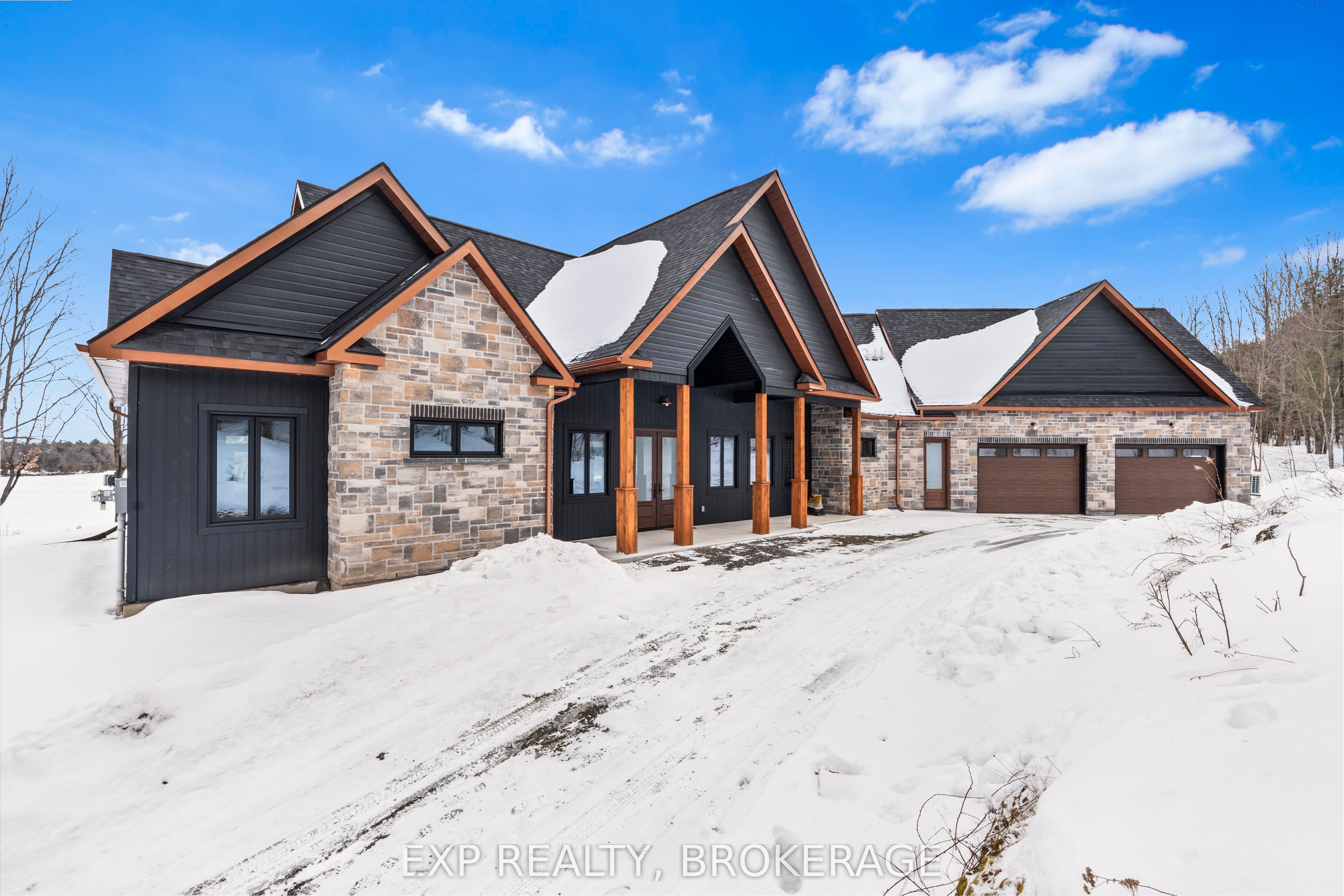 55 Hanlon Bay Rd Property Photo 2