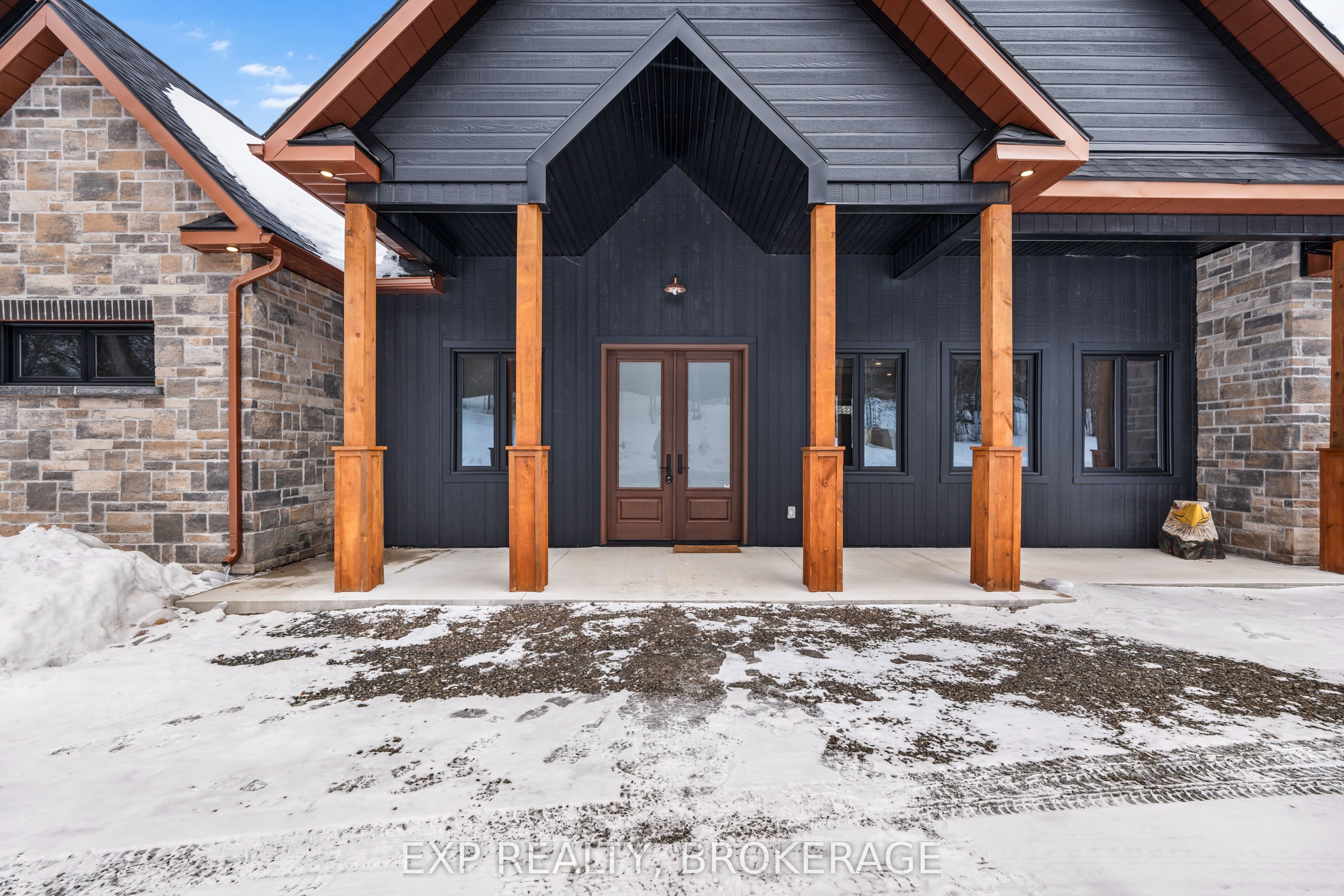 55 Hanlon Bay Rd Property Photo 3