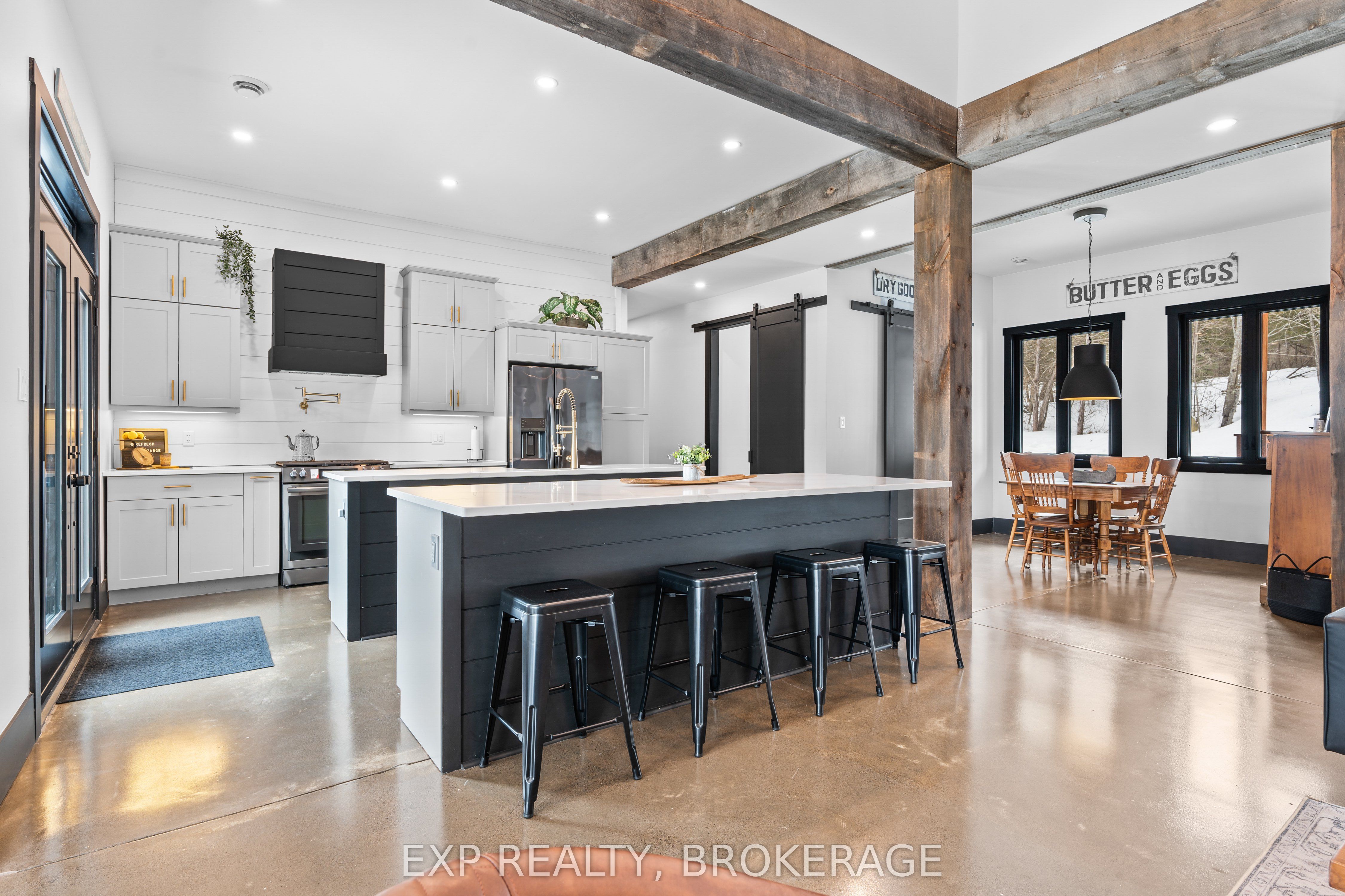 55 Hanlon Bay Rd Property Photo 9