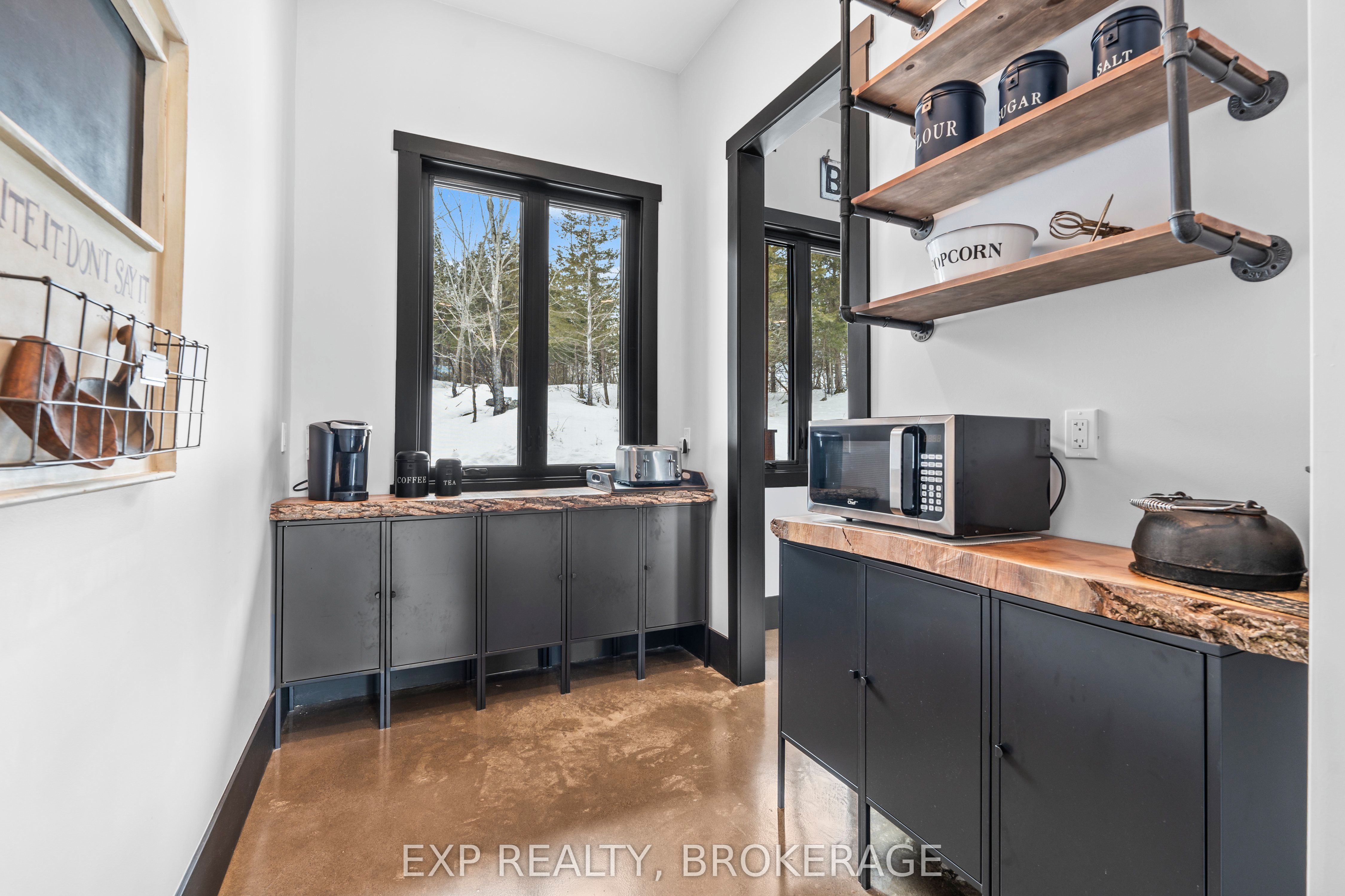 55 Hanlon Bay Rd Property Photo 15