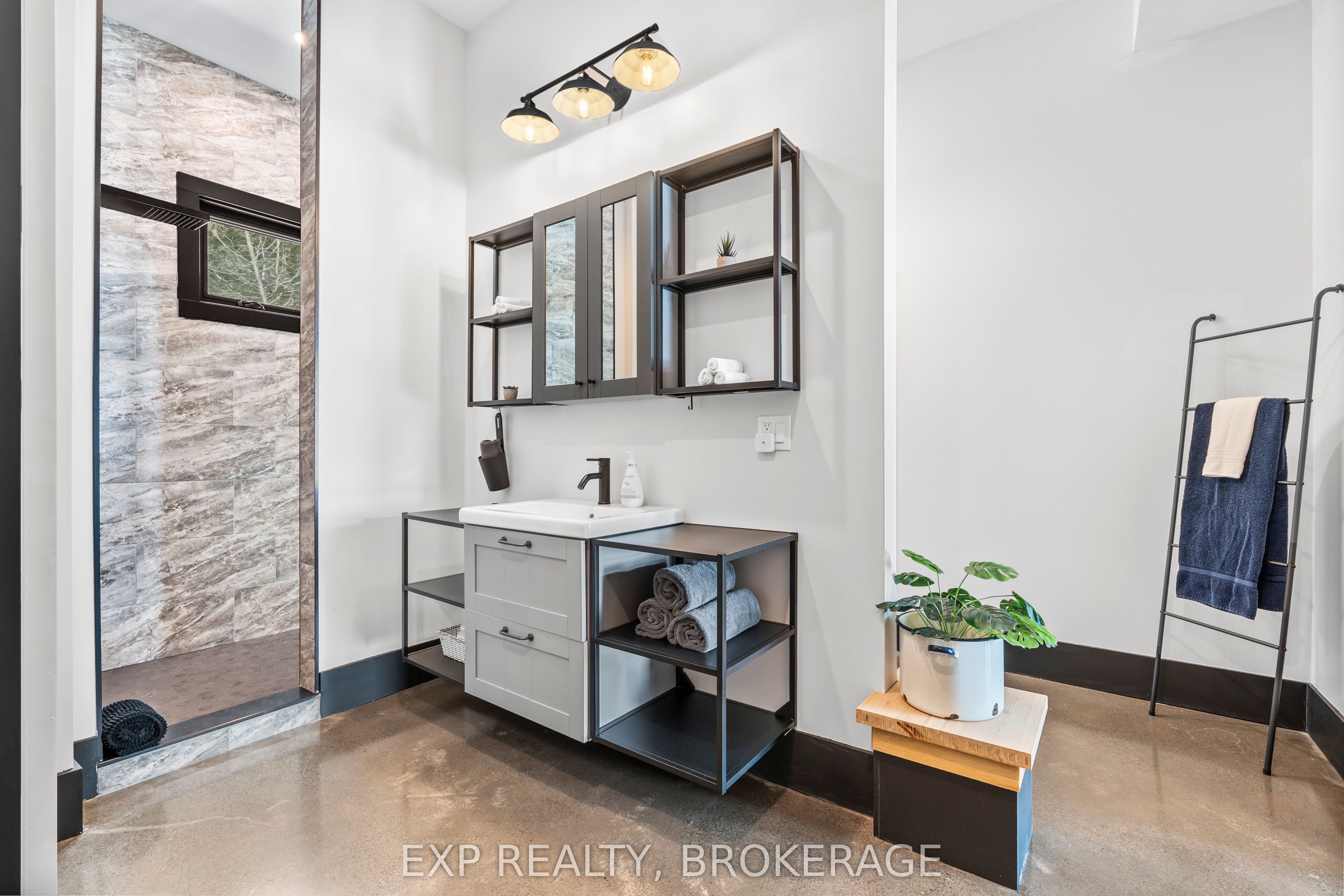 55 Hanlon Bay Rd Property Photo 26