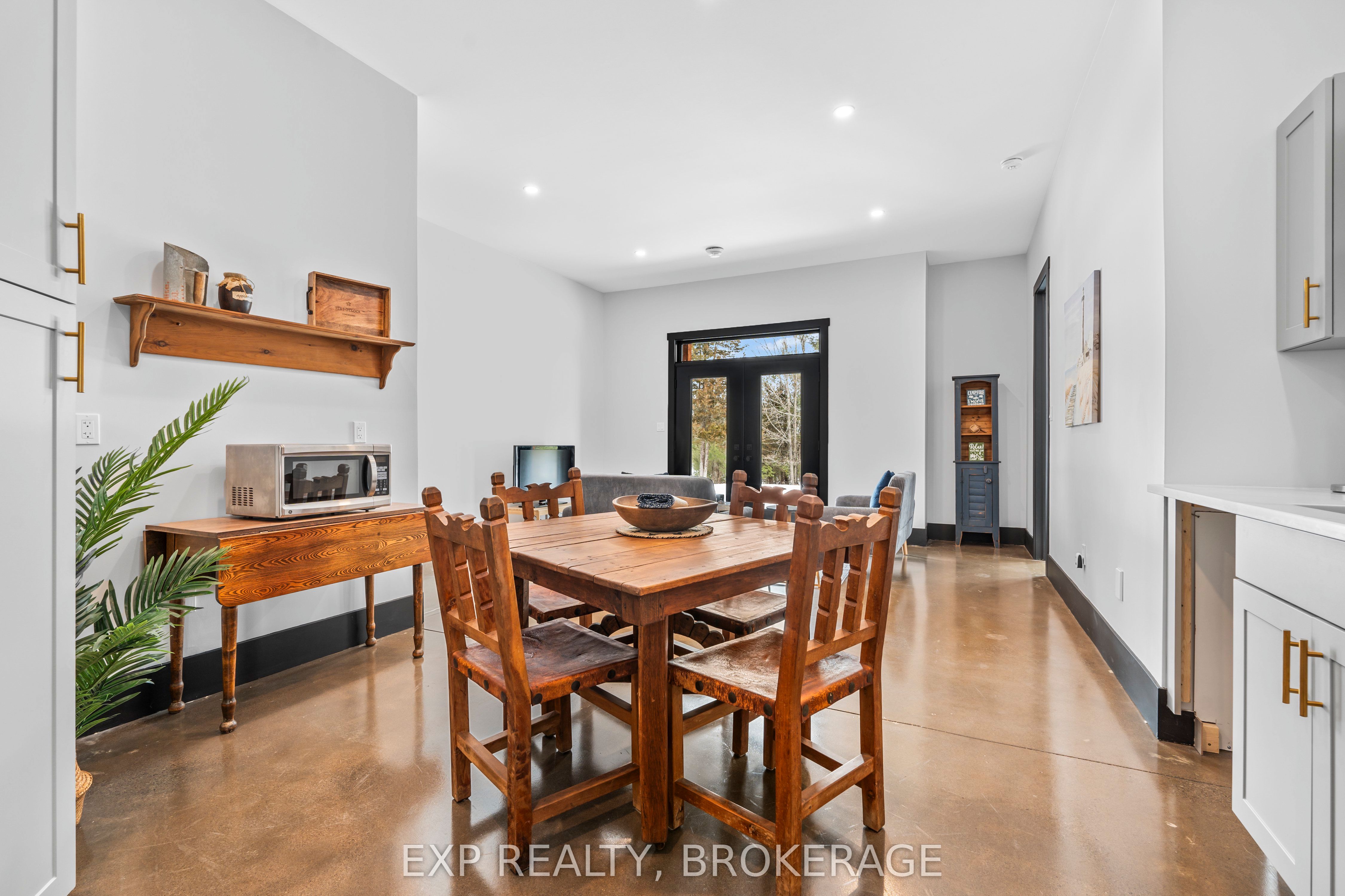 55 Hanlon Bay Rd Property Photo 36