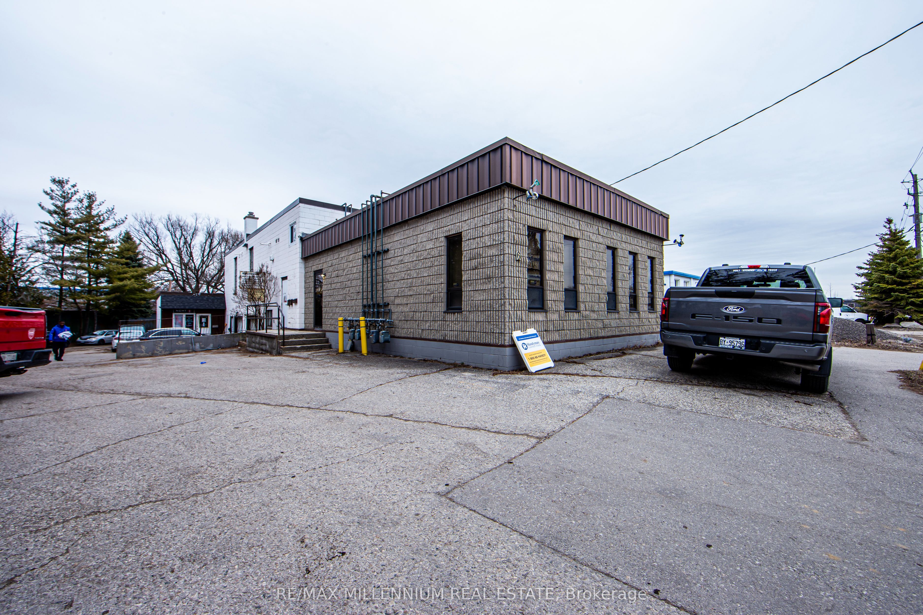 6 Hoffman Street Property Photo 32