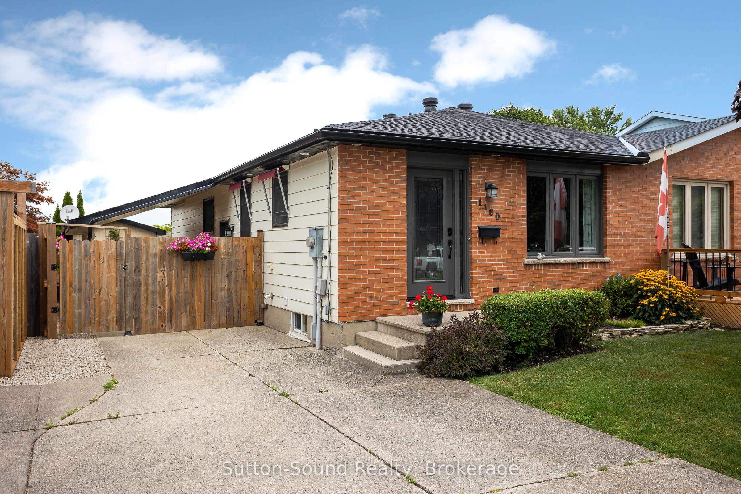 1160 12th St E Property Photo 1