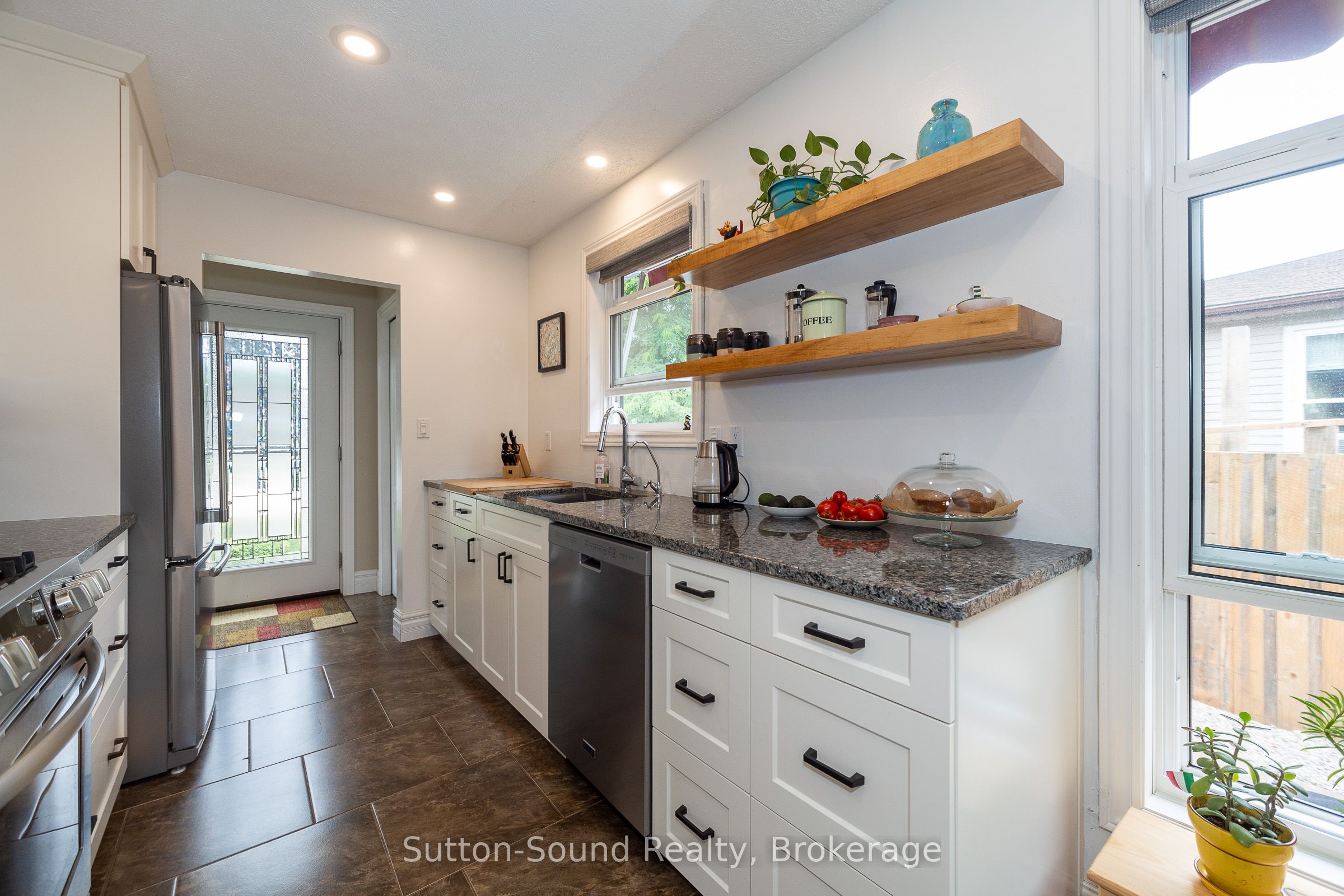 1160 12th Street E Property Photo 5