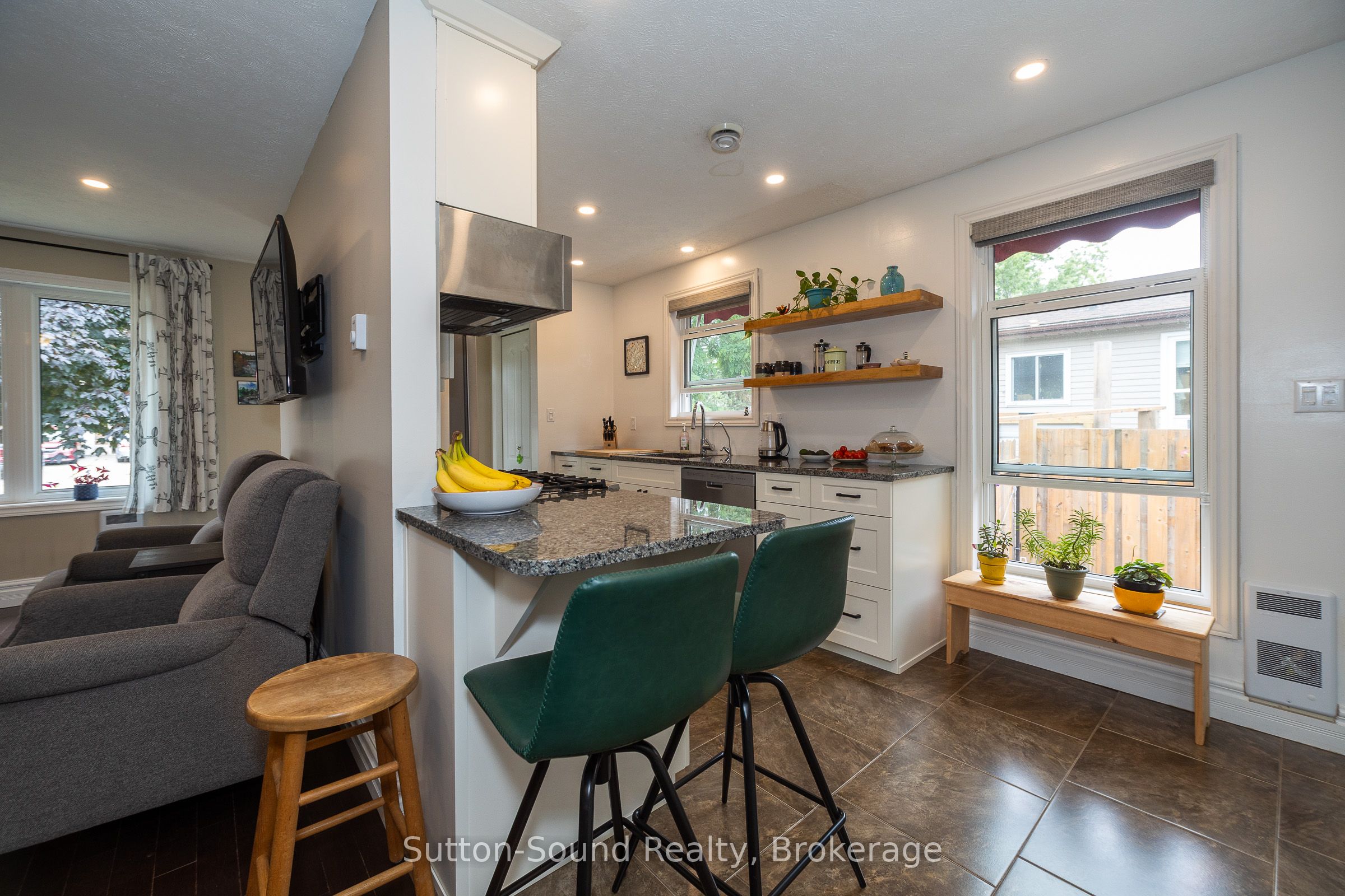 1160 12th Street E Property Photo 10