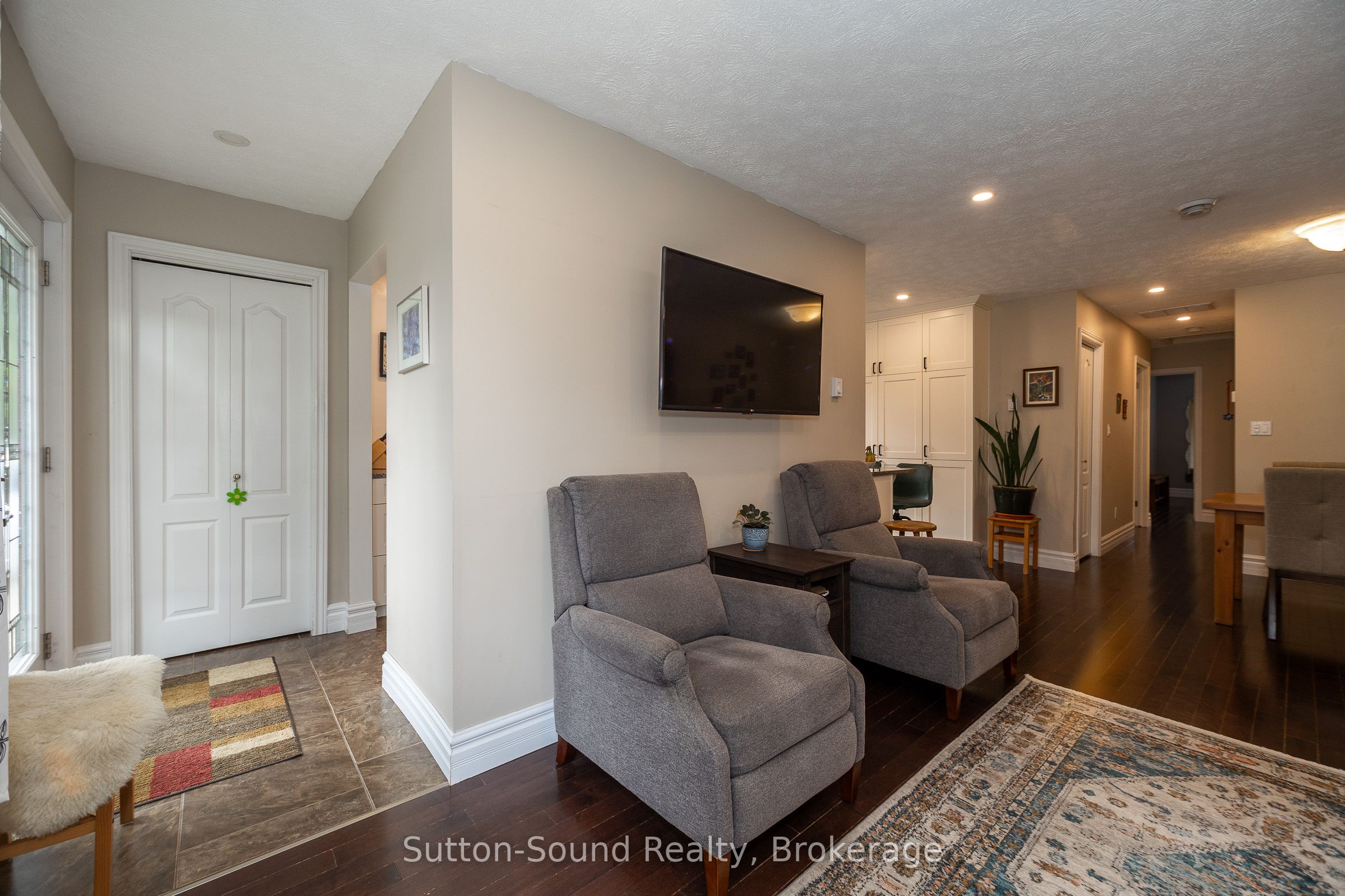1160 12th Street E Property Photo 11