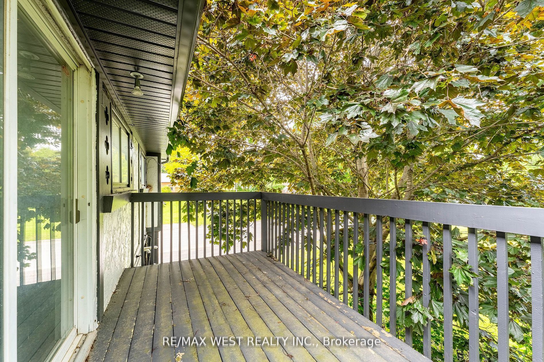 8642 Lander Road Property Photo 15