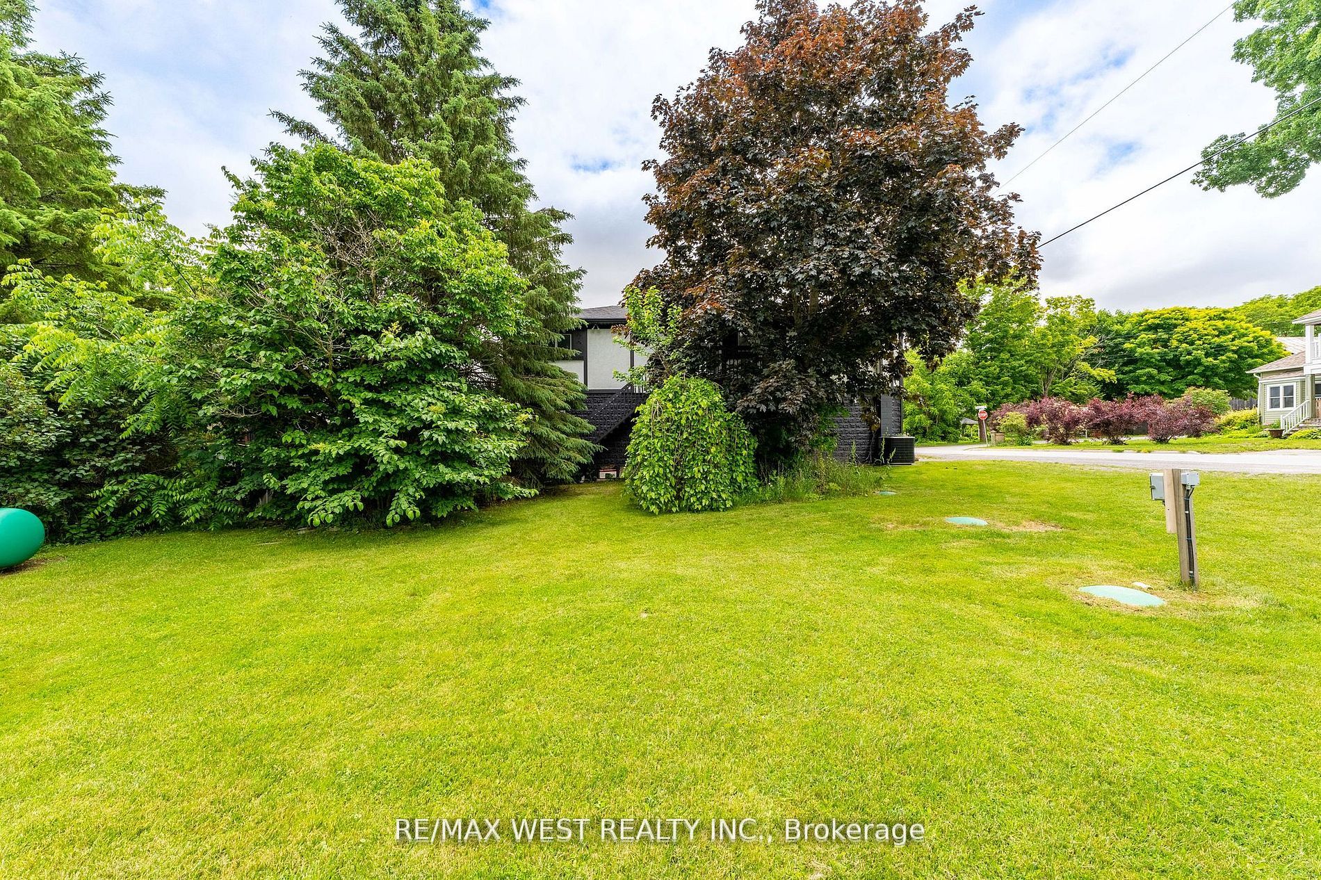 8642 Lander Road Property Photo 16