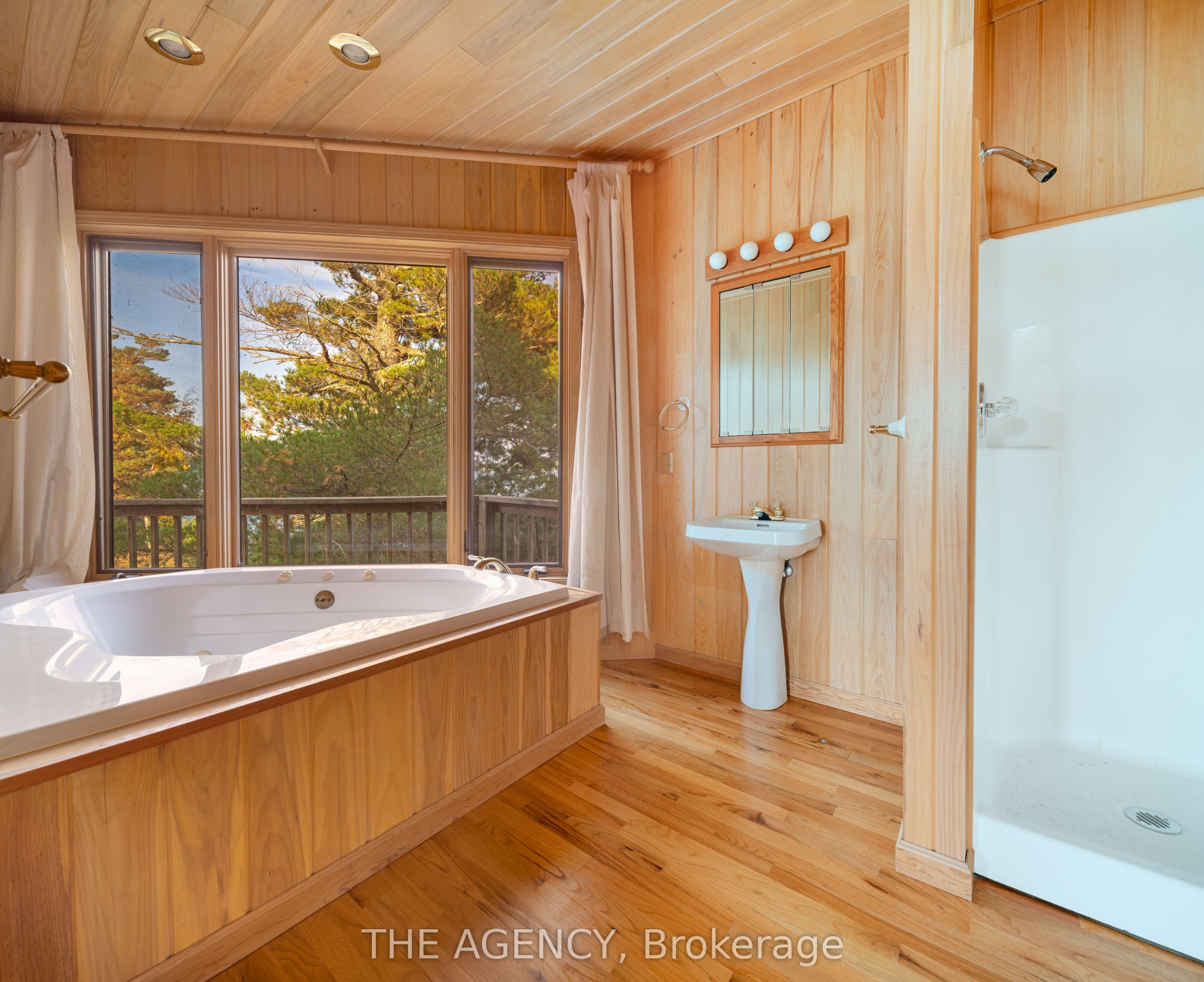 222201 St Mary's Island Property Photo 10