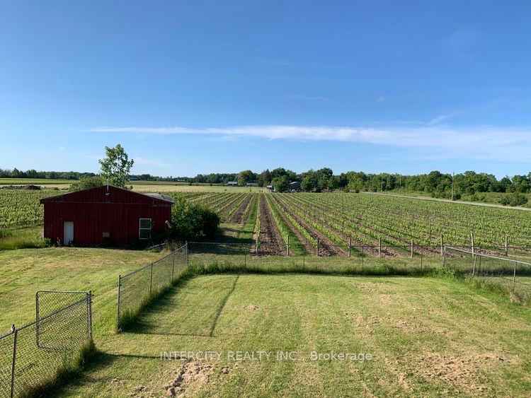 450 Queenston Road Property Photo 1