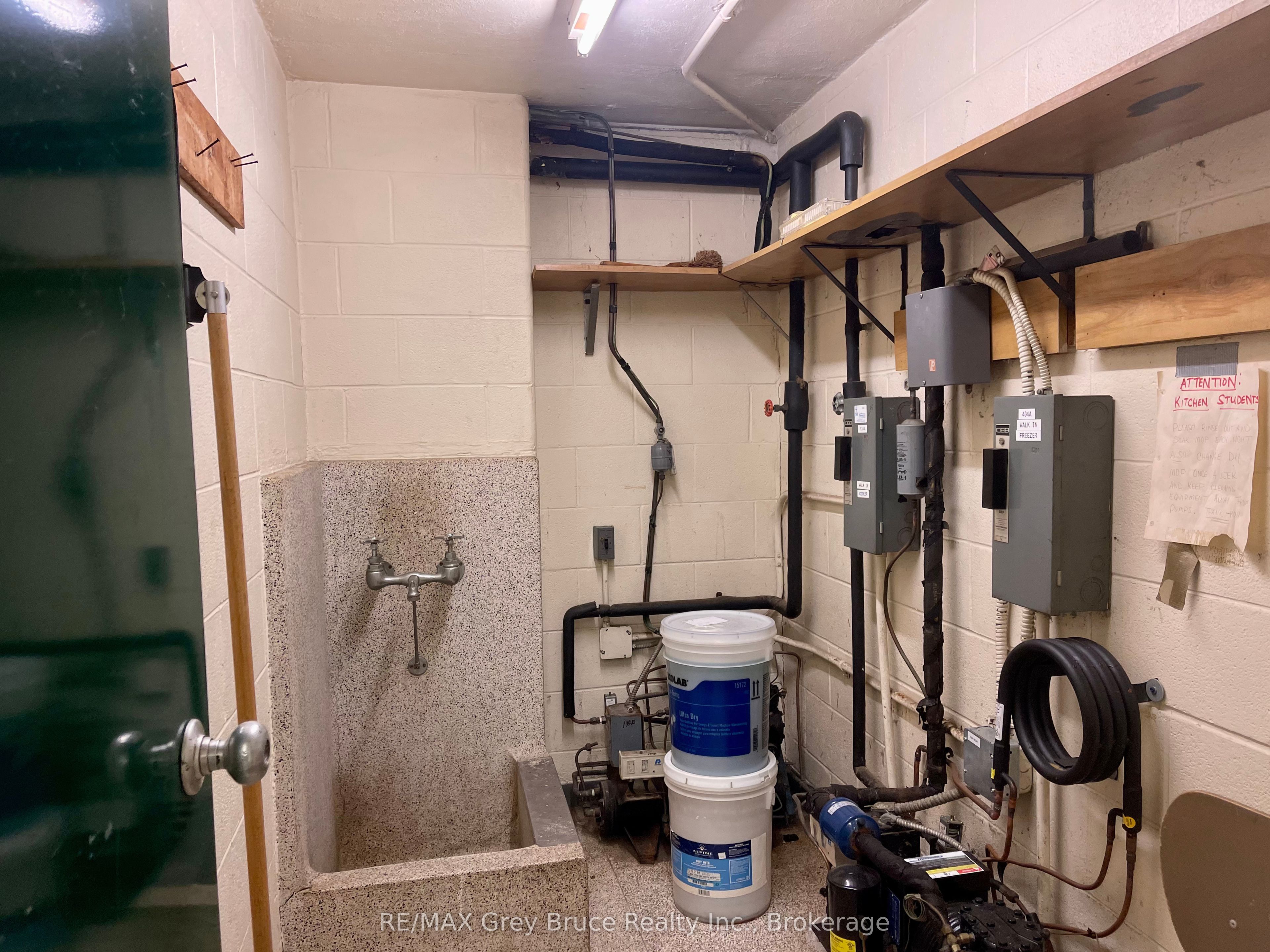 #1 - 125 Eliza Street Property Photo 20