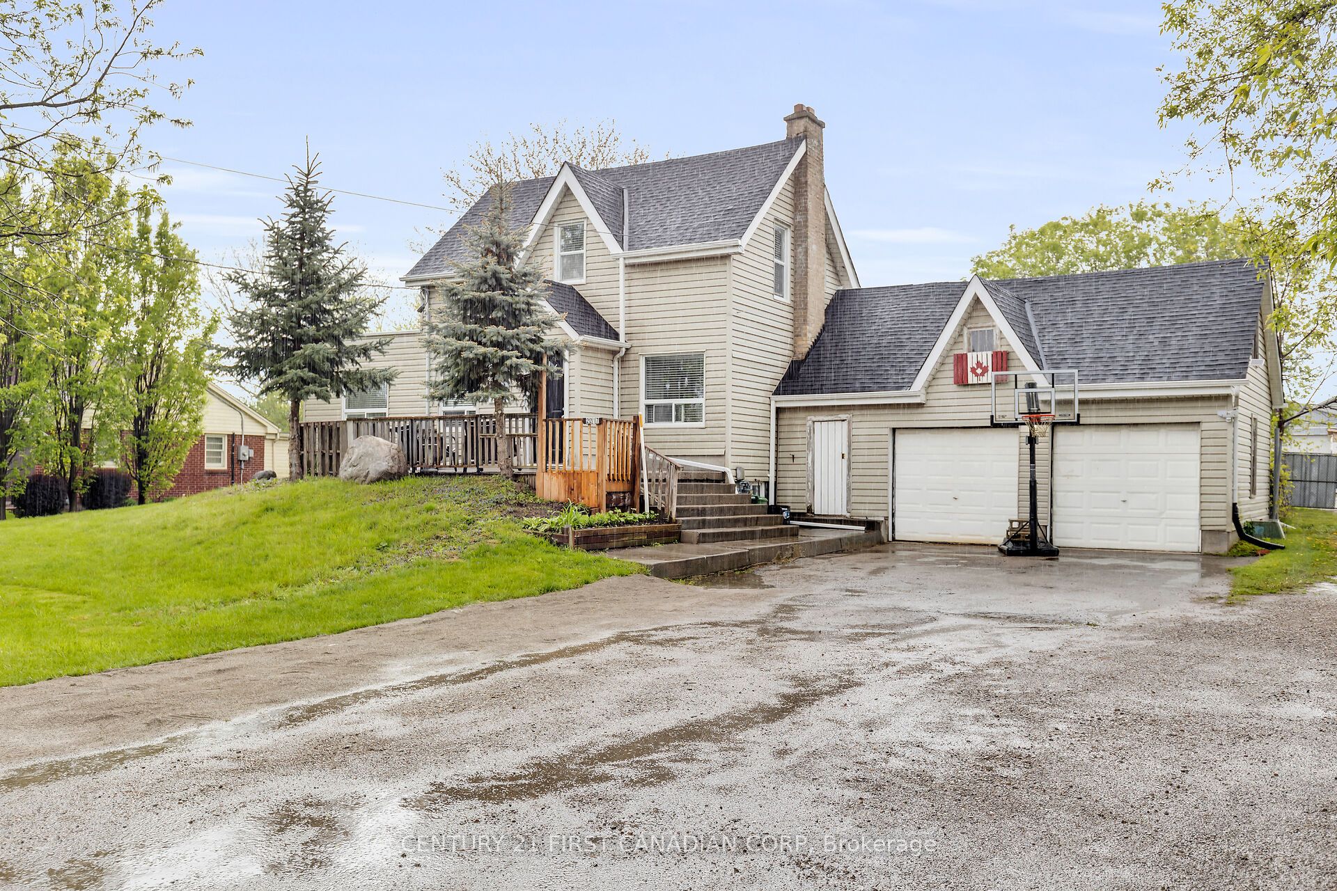 2217 Wharncliffe Road S A Property Photo 1