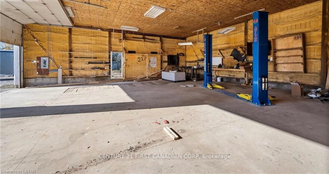2217 Wharncliffe Road S B Property Photo 5