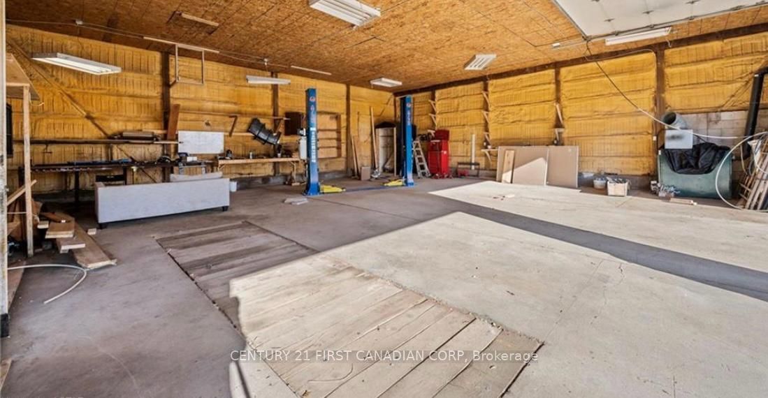 2217 Wharncliffe Road S B Property Photo 6