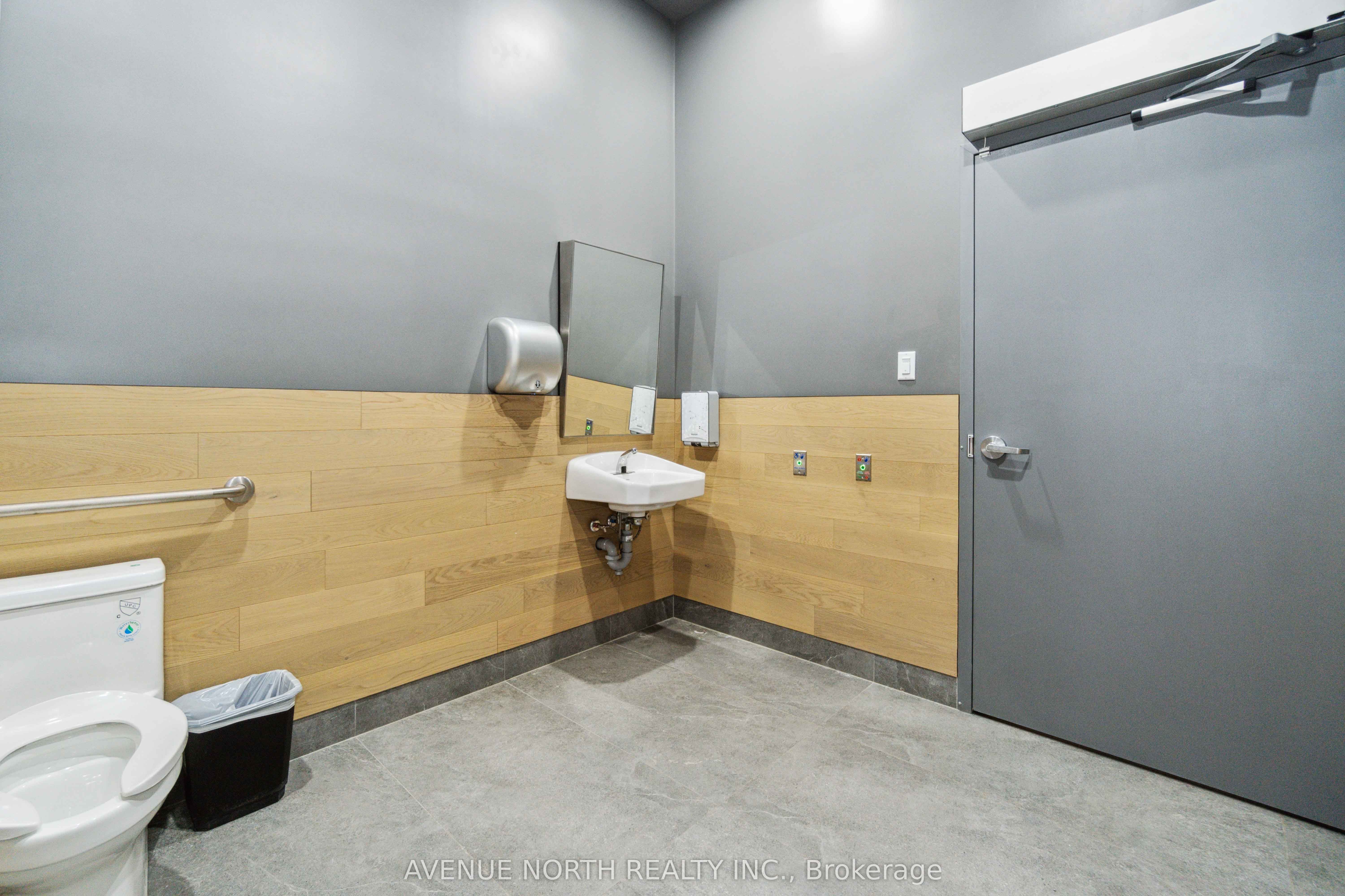 #400 - 309 Colonnade Drive Property Photo 17