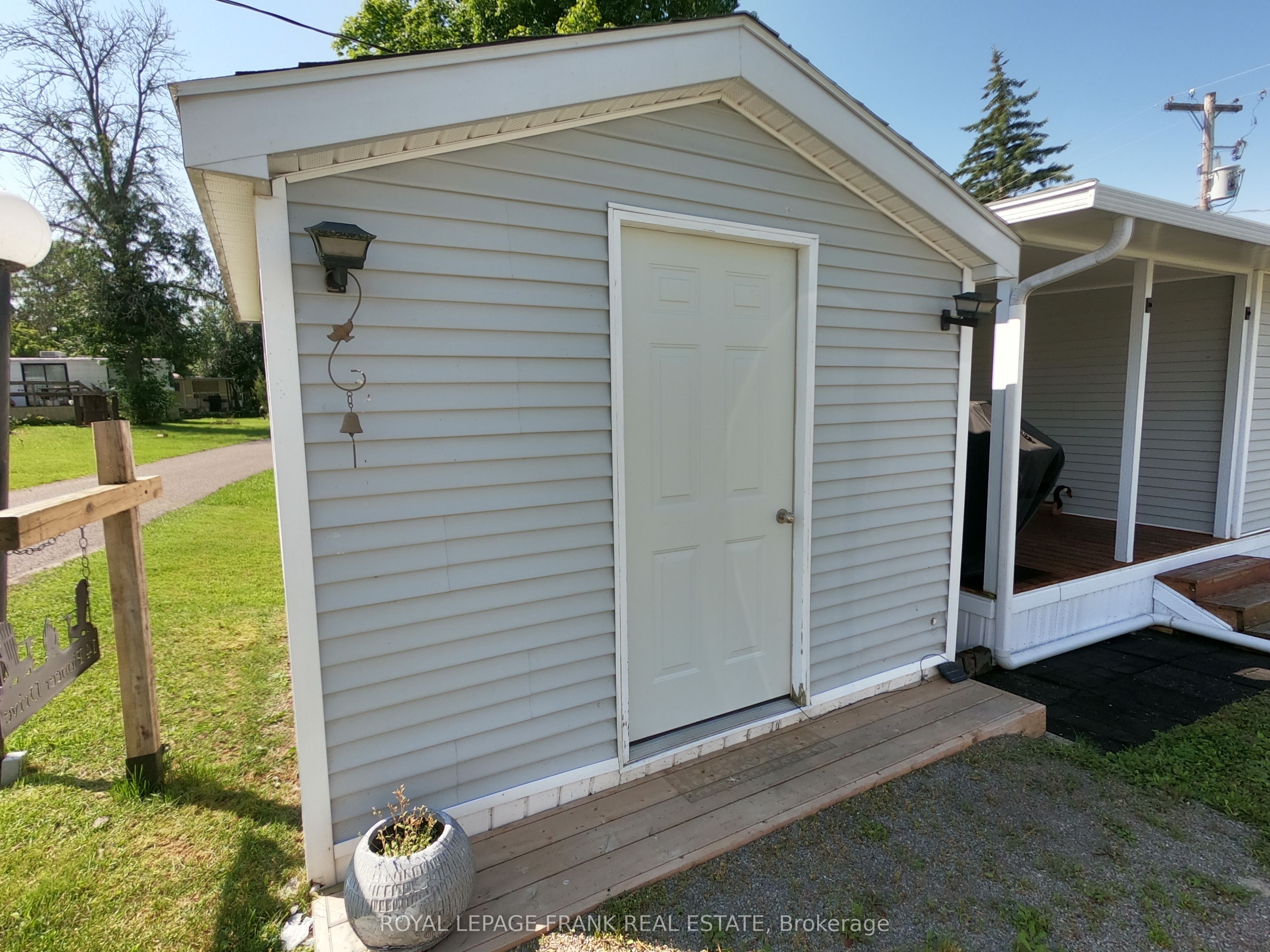 14 Pioneer Drive Property Photo 12