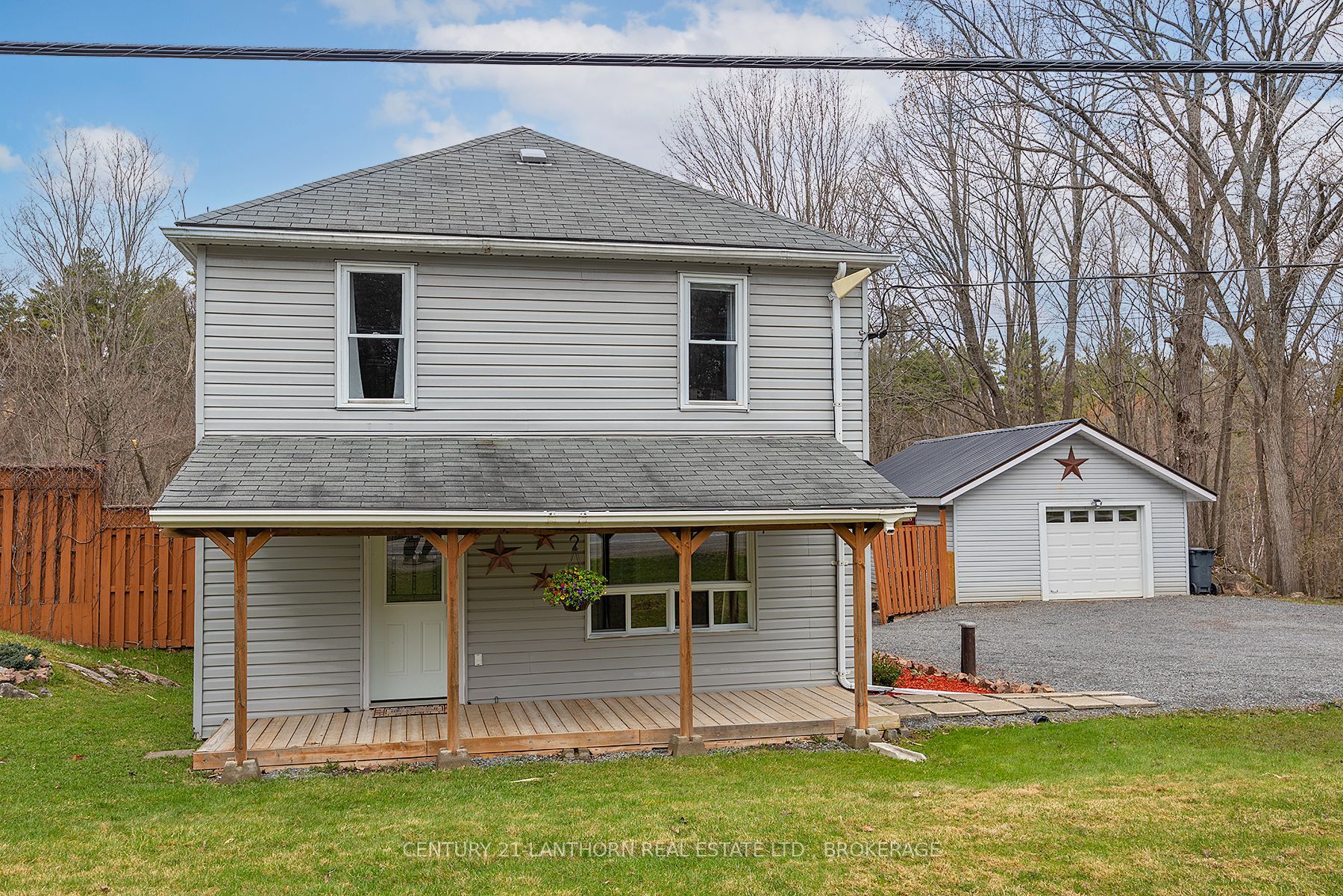 7993 Perth Road Property Photo