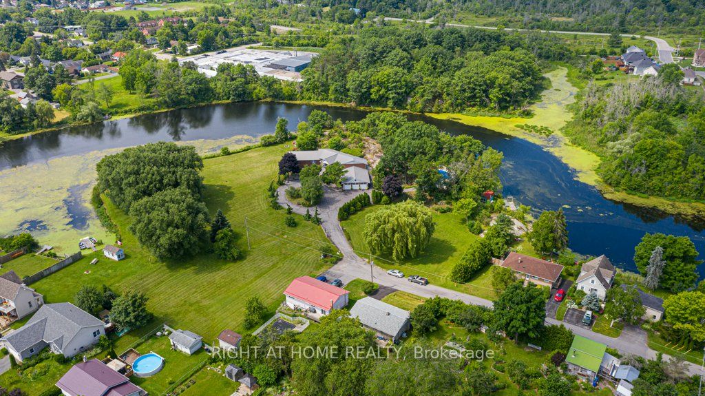 550 Queen Street E Property Photo 2