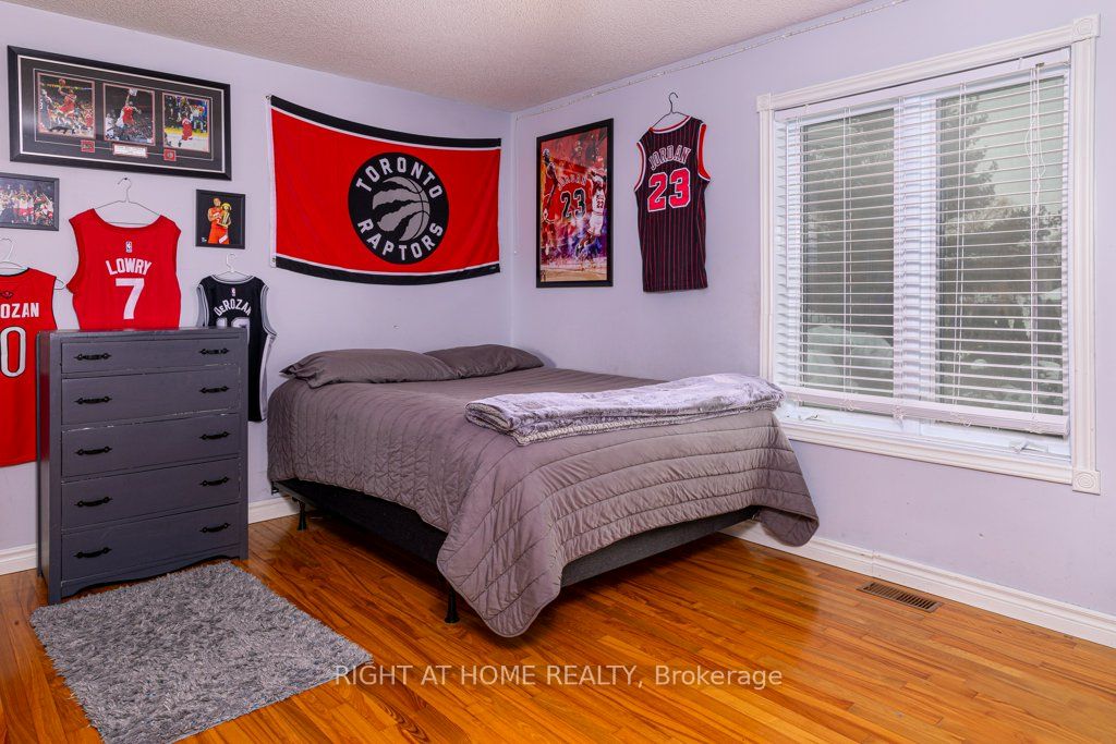 550 Queen Street E Property Photo 28