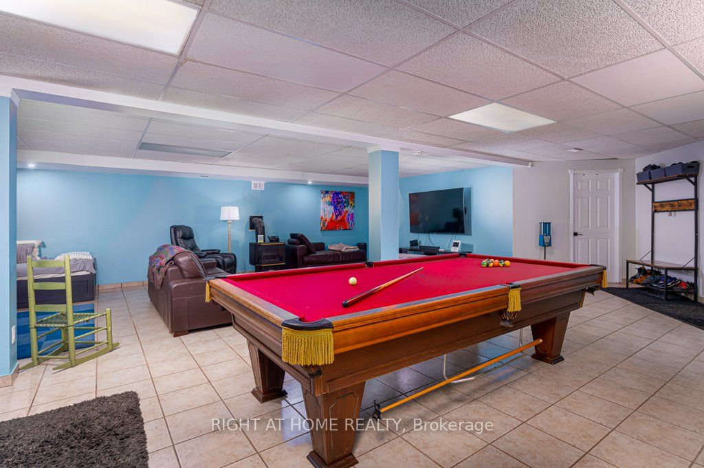 550 Queen Street E Property Photo 33