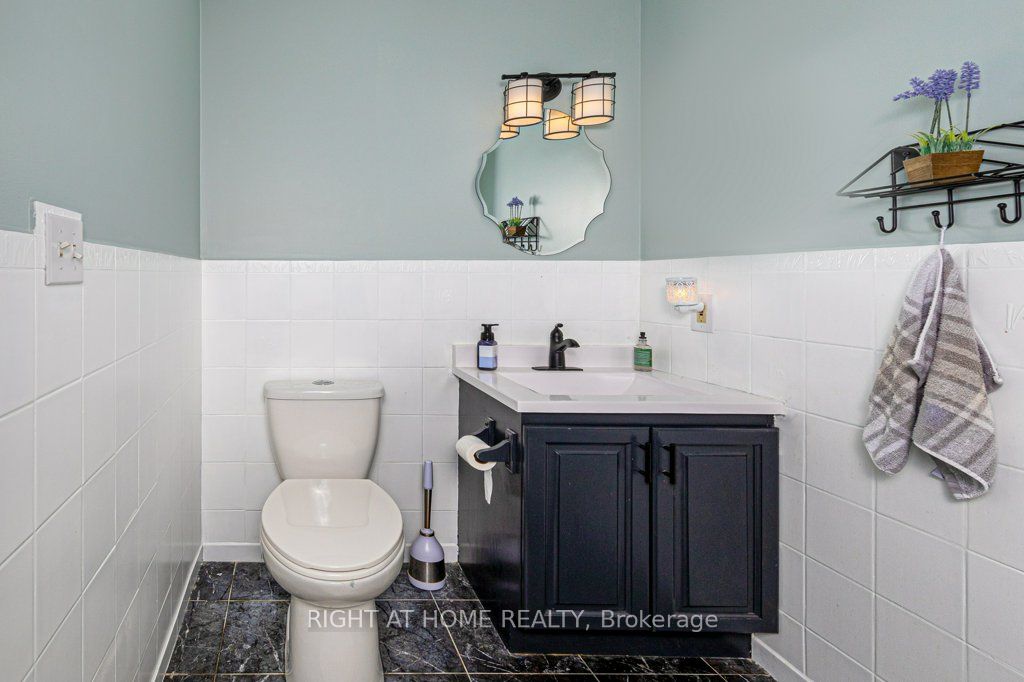 550 Queen Street E Property Photo 39