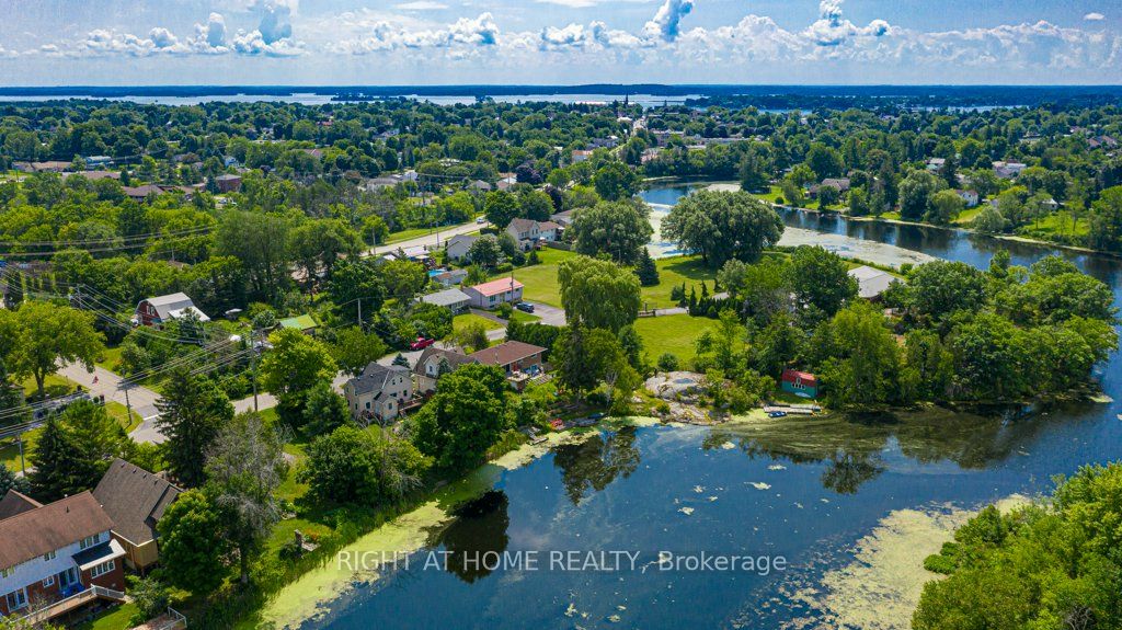 550 Queen Street E Property Photo 49