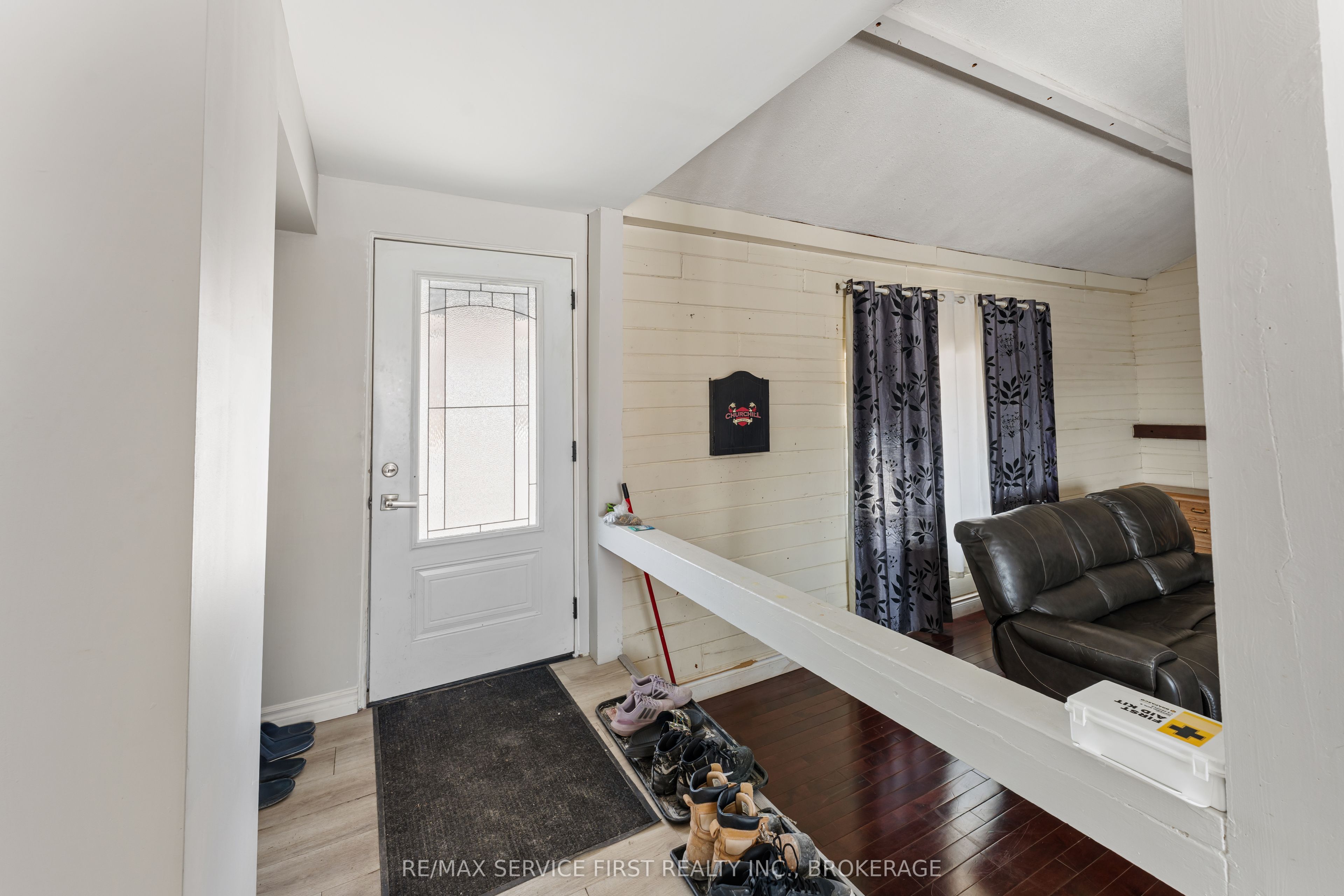 2280 Sydenham Road Property Photo 12