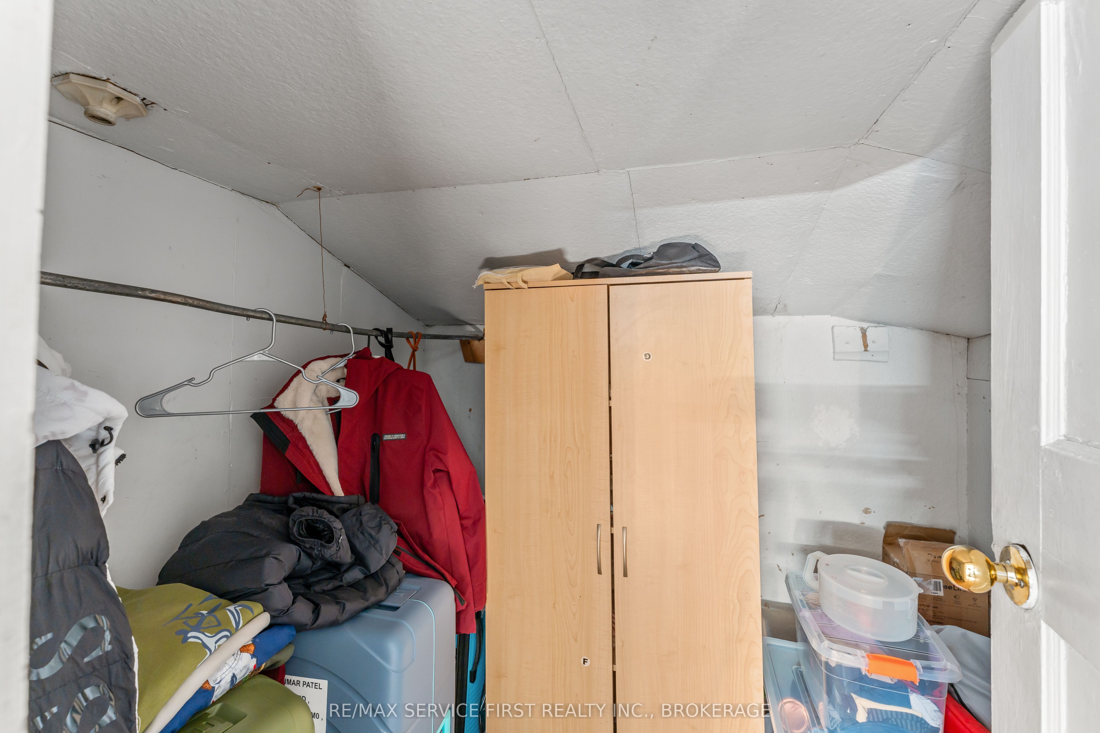 2280 Sydenham Road Property Photo 25