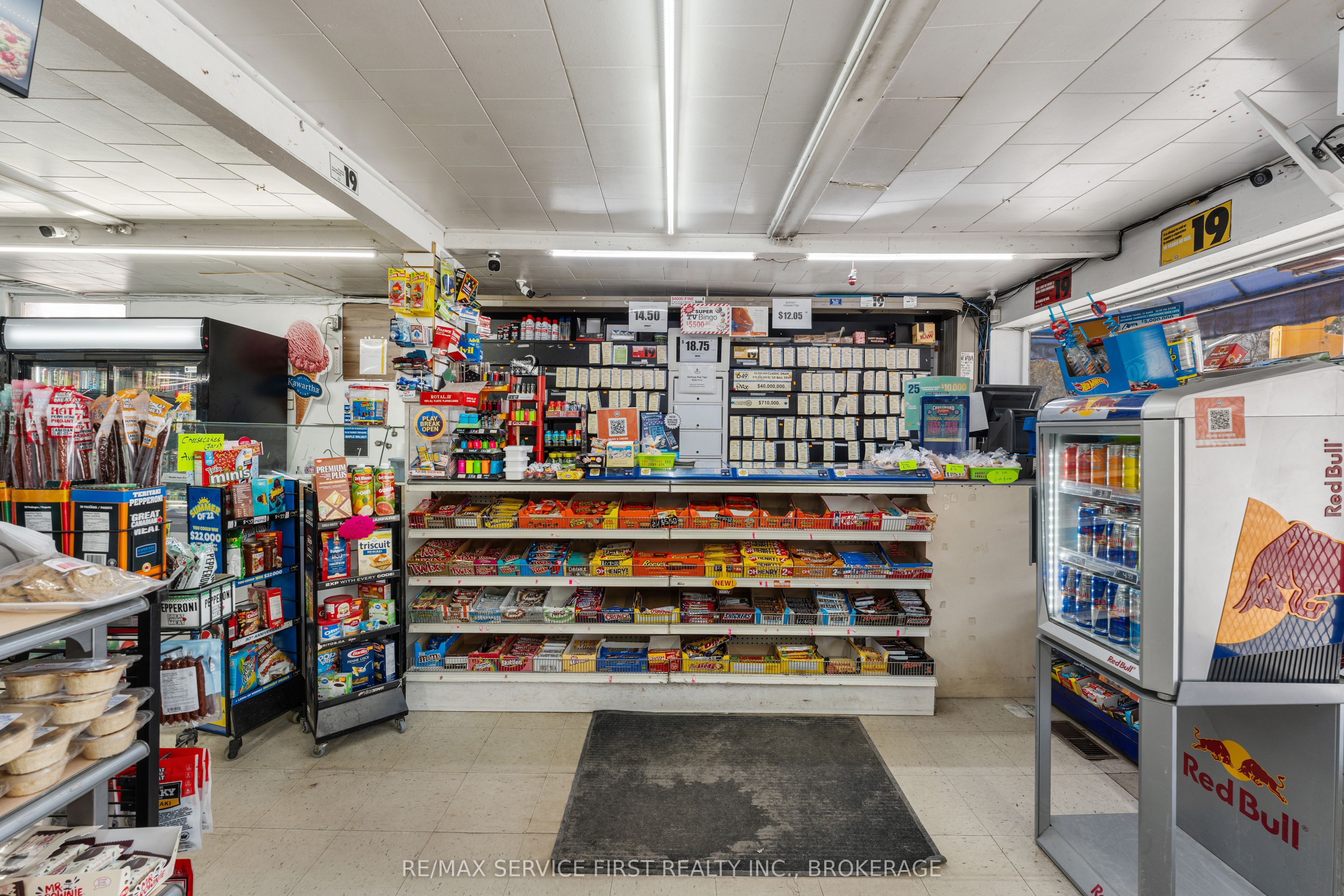 2280 Sydenham Road Property Photo 16