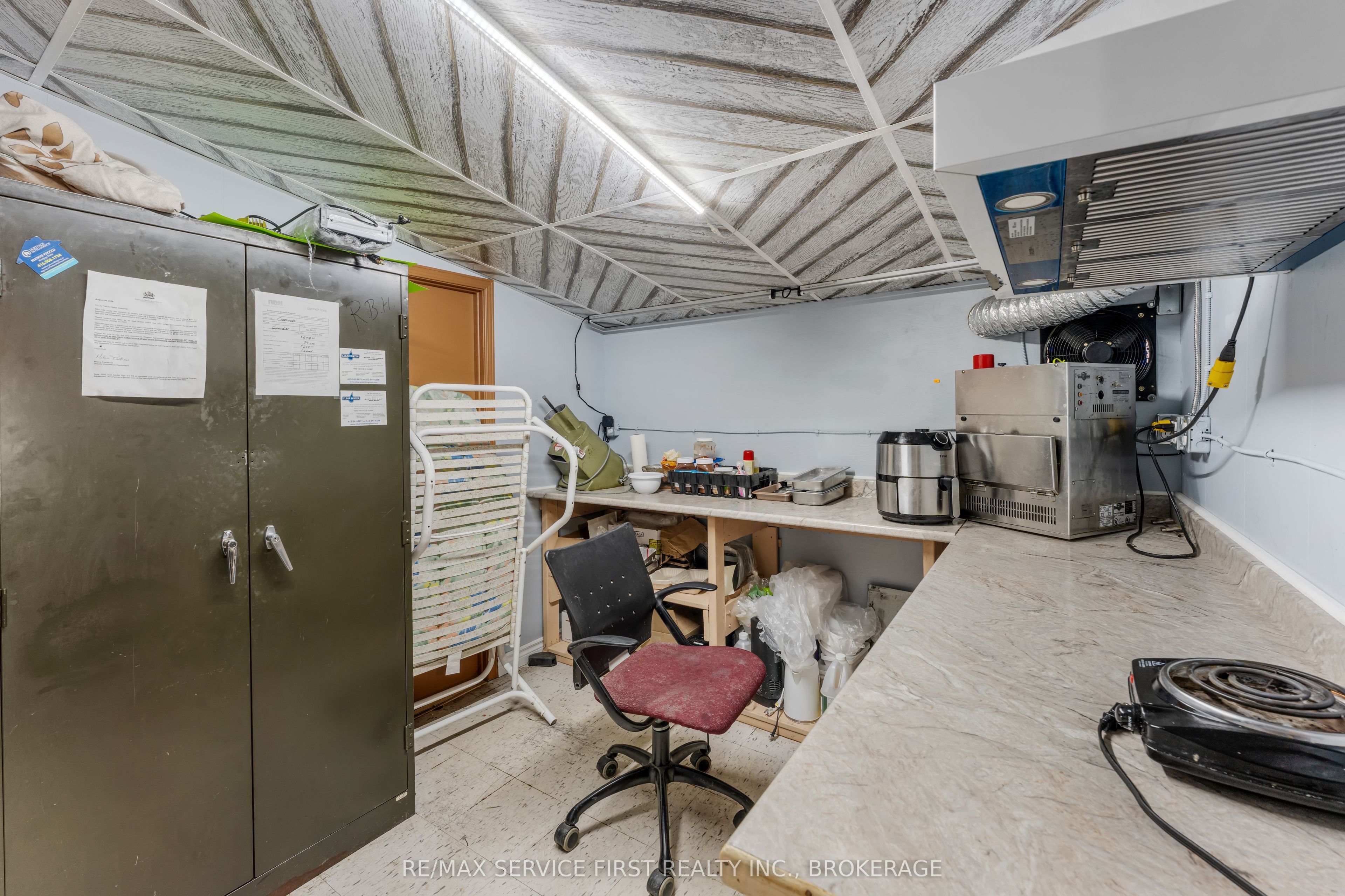 2280 Sydenham Road Property Photo 19