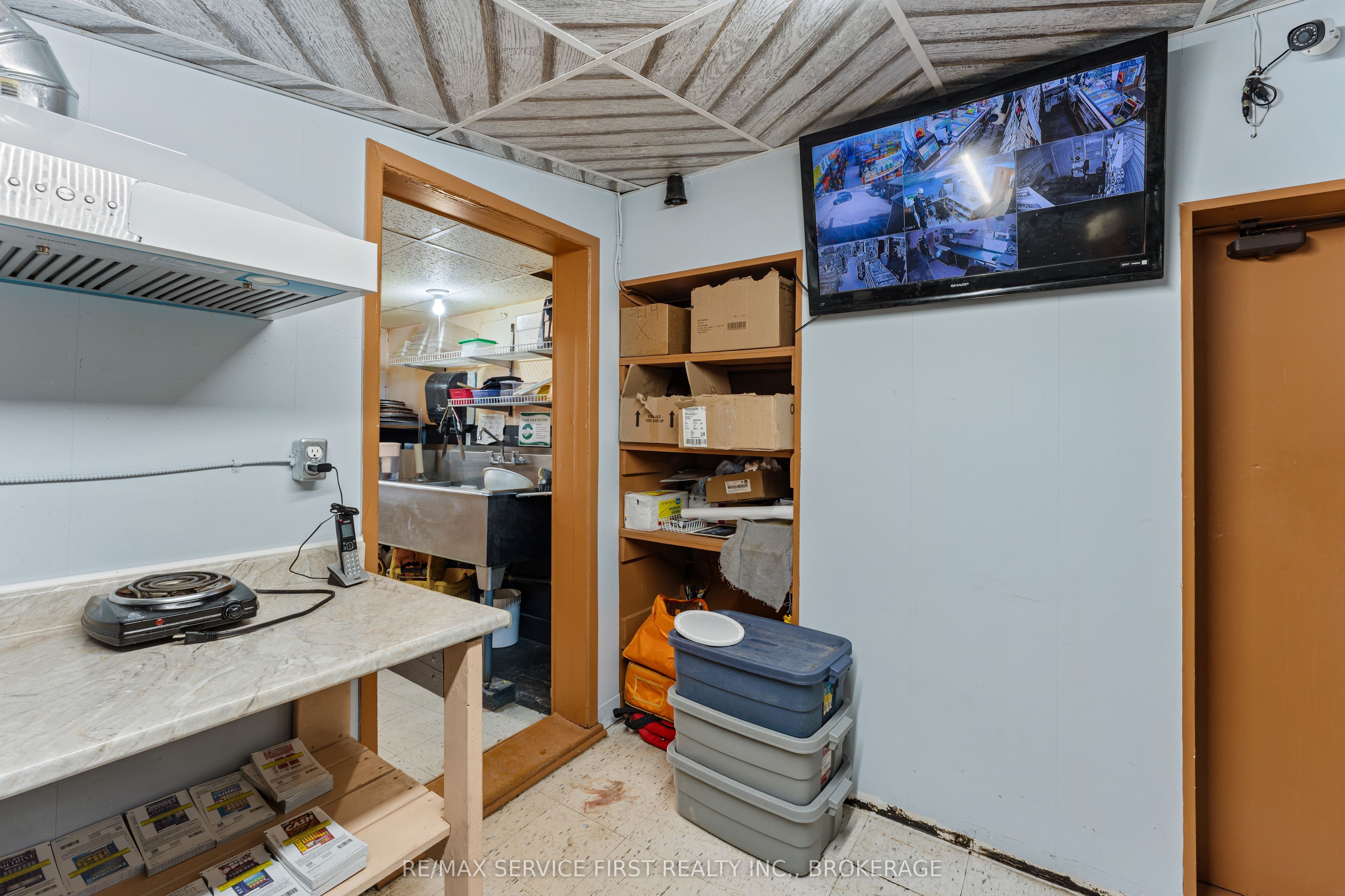 2280 Sydenham Road Property Photo 20