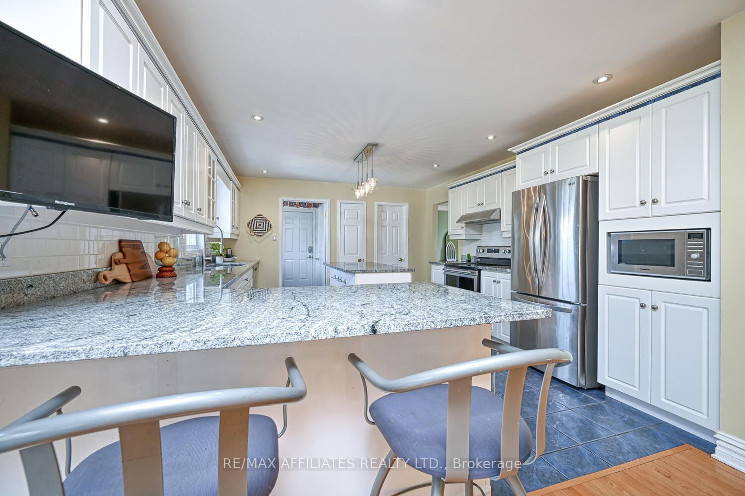 10 Tudor Circle Property Photo 15