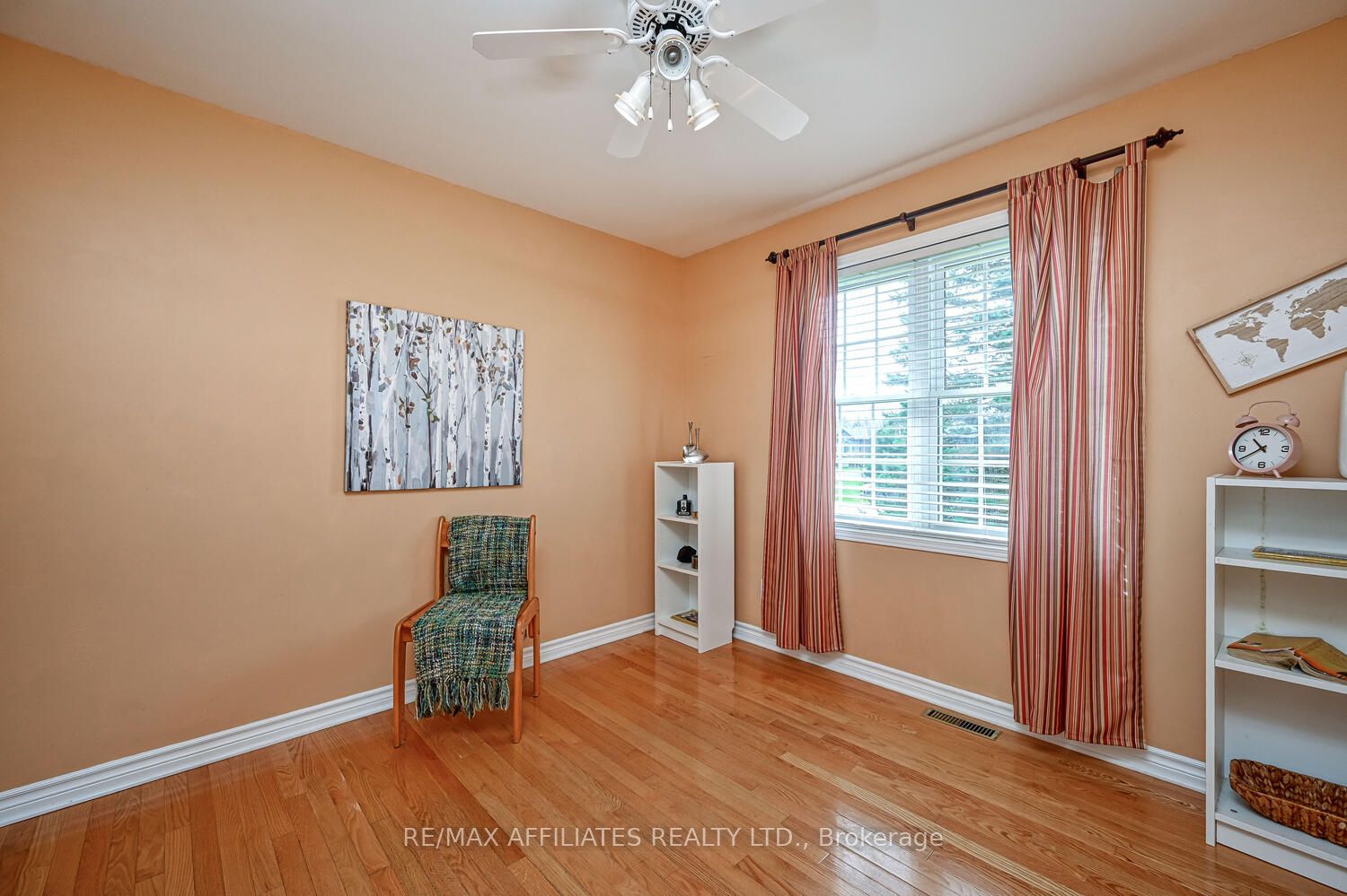 10 Tudor Circle Property Photo 27