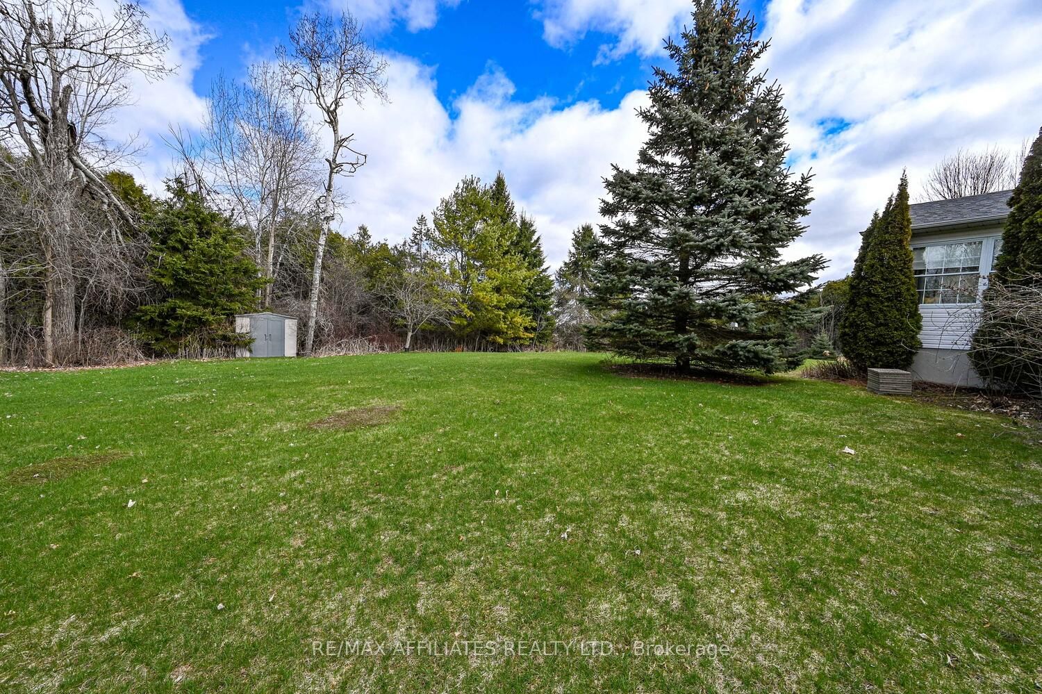 10 Tudor Circle Property Photo 41
