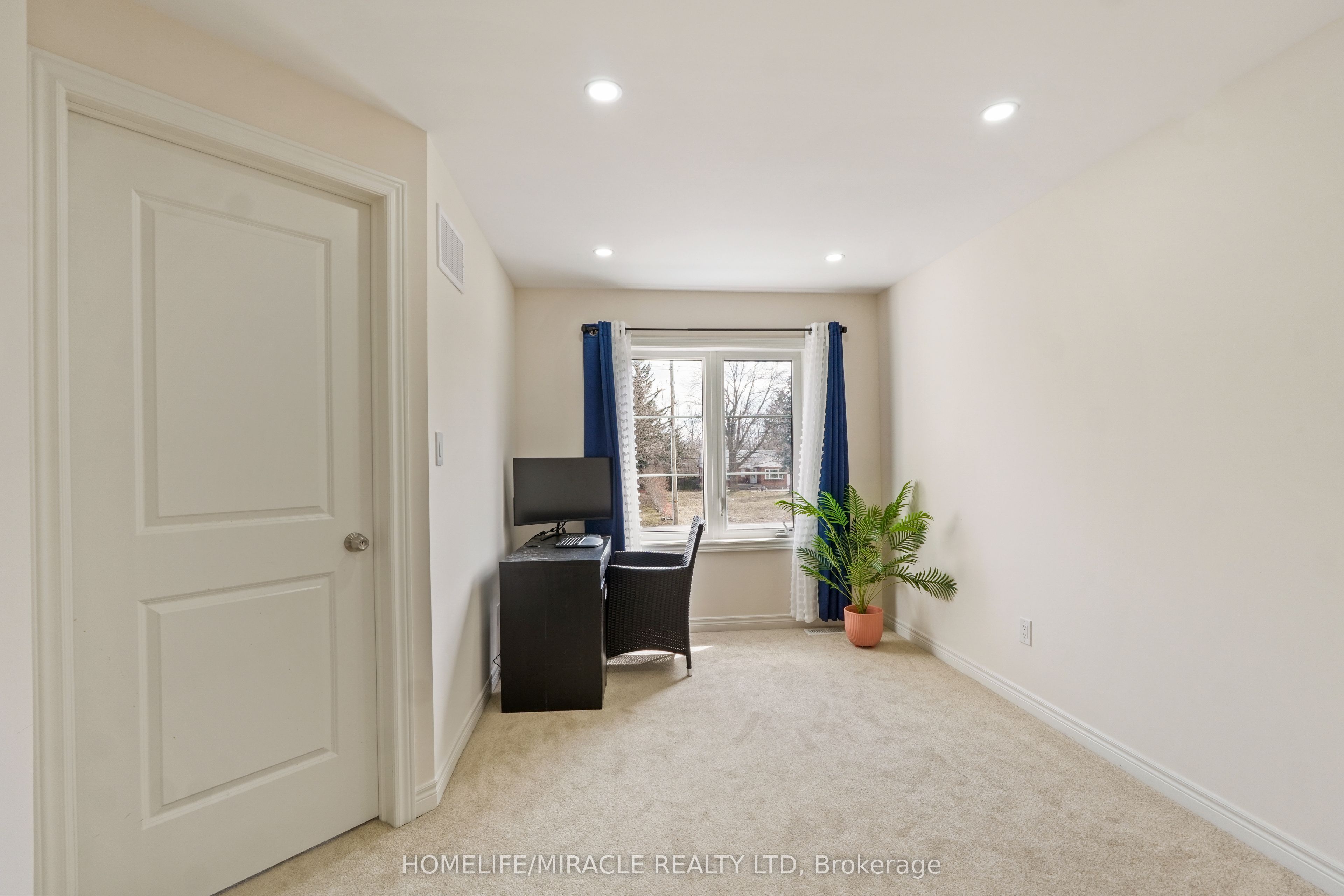 1053 Garner Rd W Property Photo 21