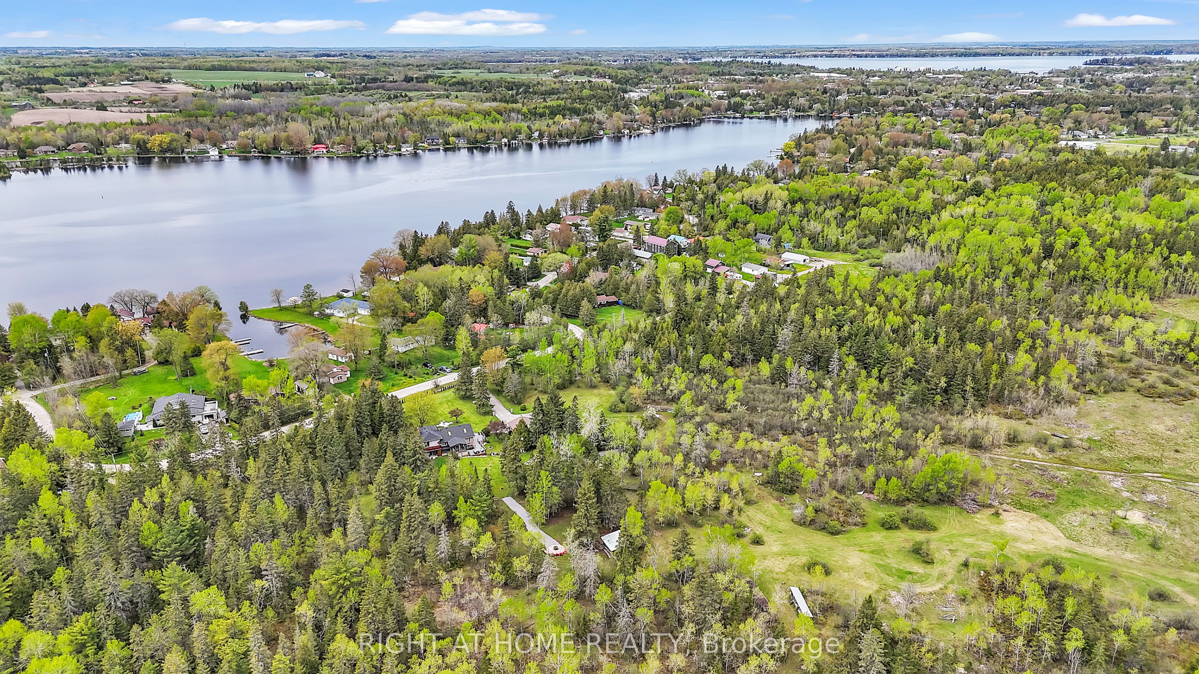 119 Sturgeon Glen Road Property Photo 2