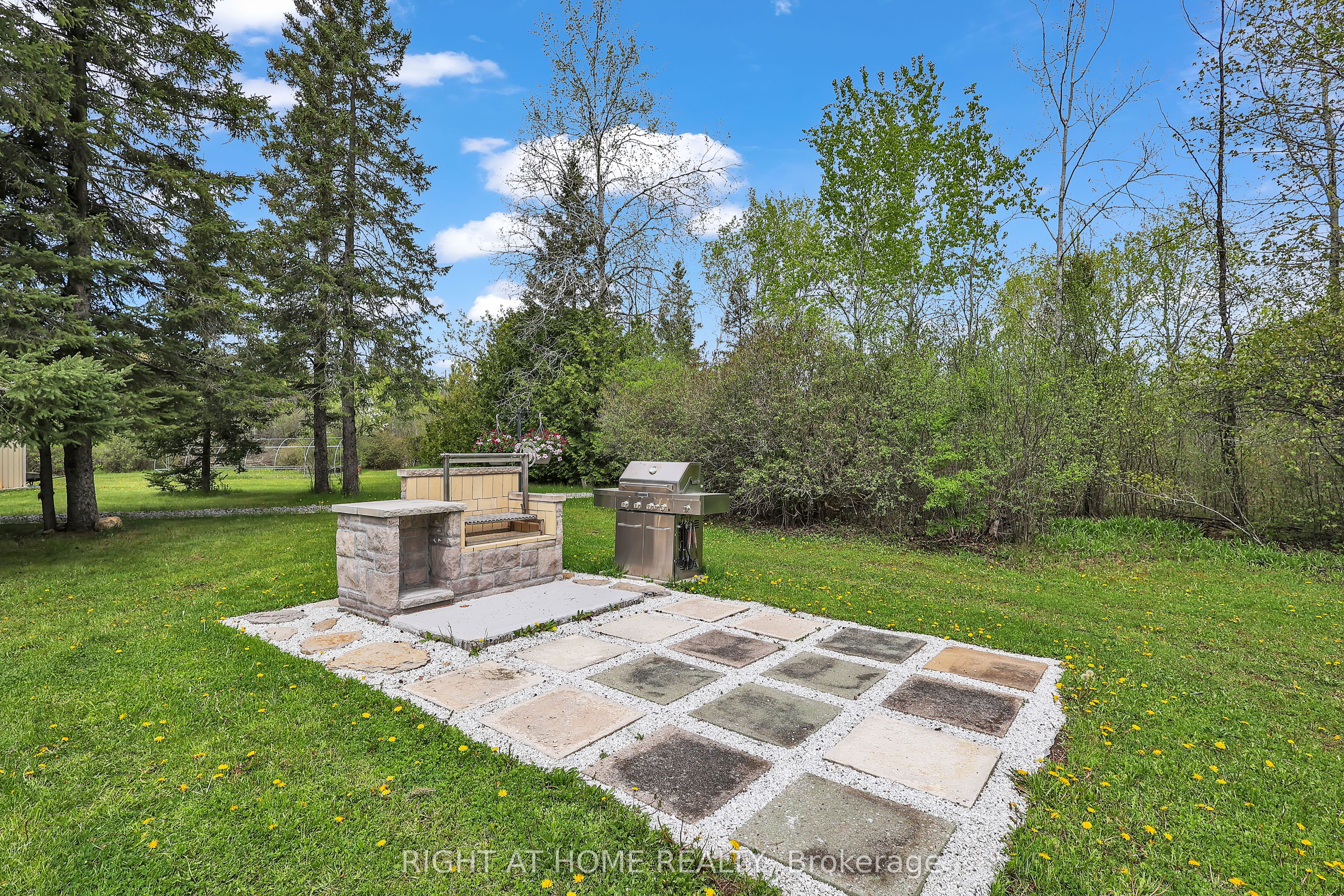 119 Sturgeon Glen Road Property Photo 34