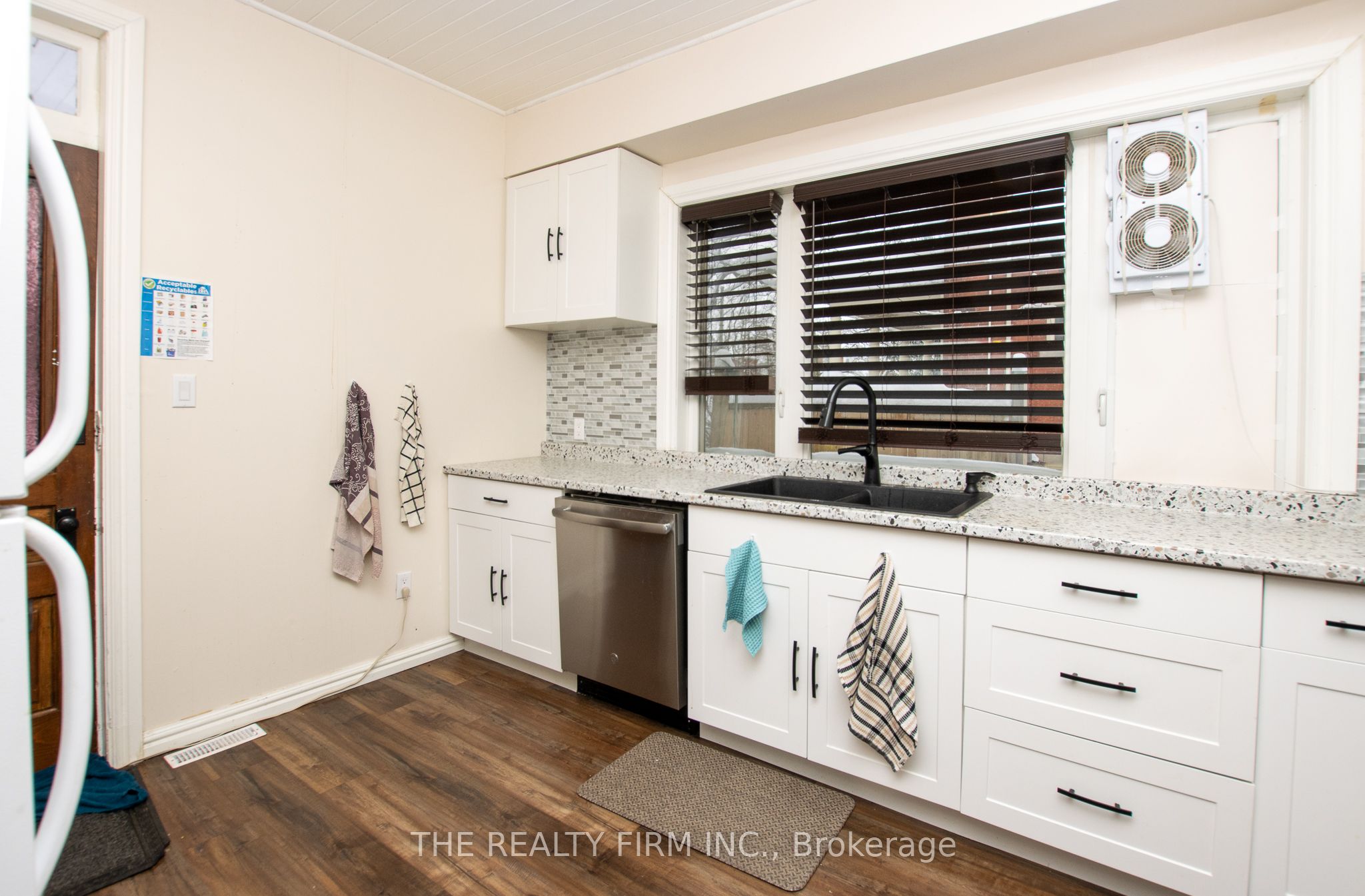 3 Daly Avenue Property Photo 28