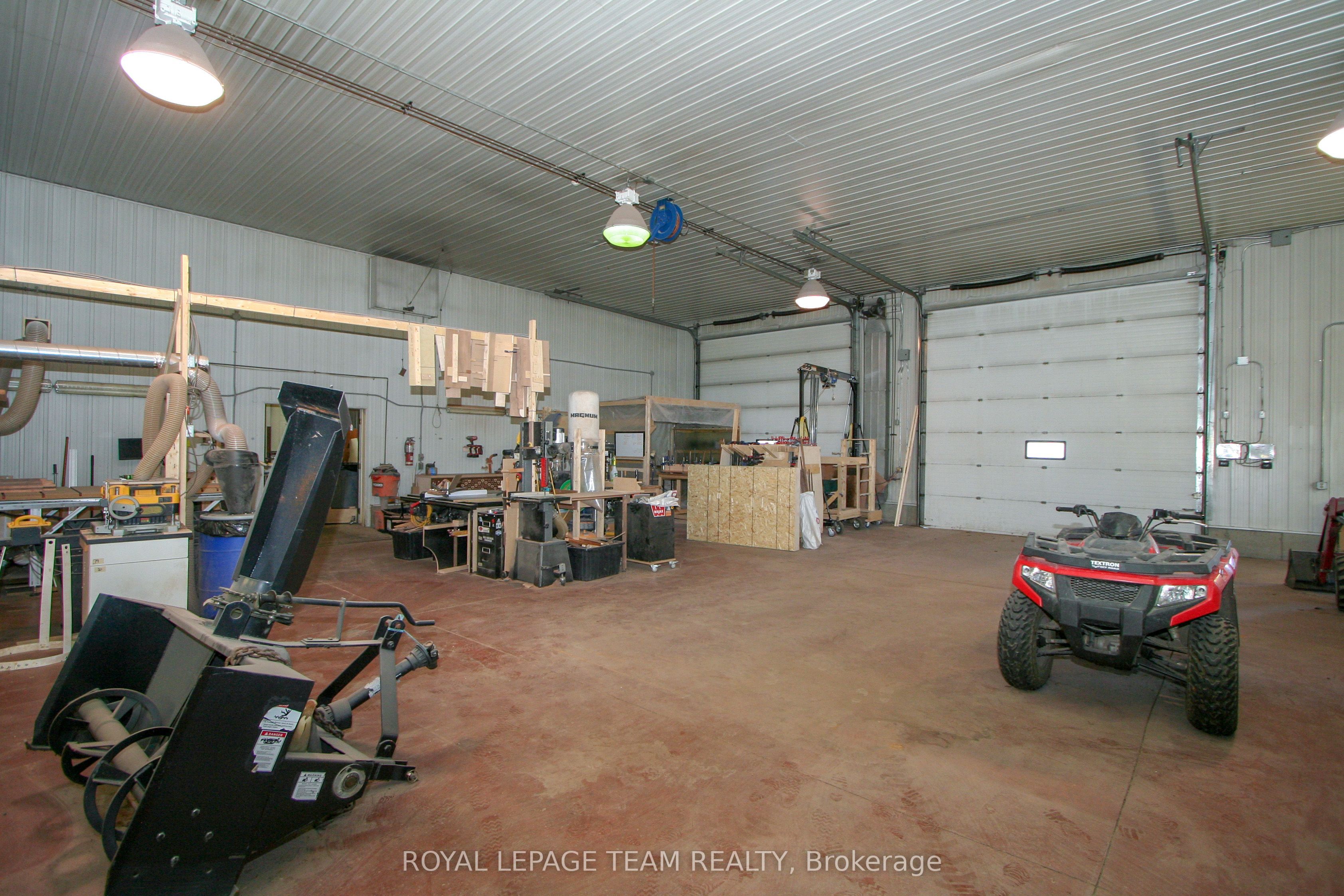 2302 9 Line Rd Property Photo 3