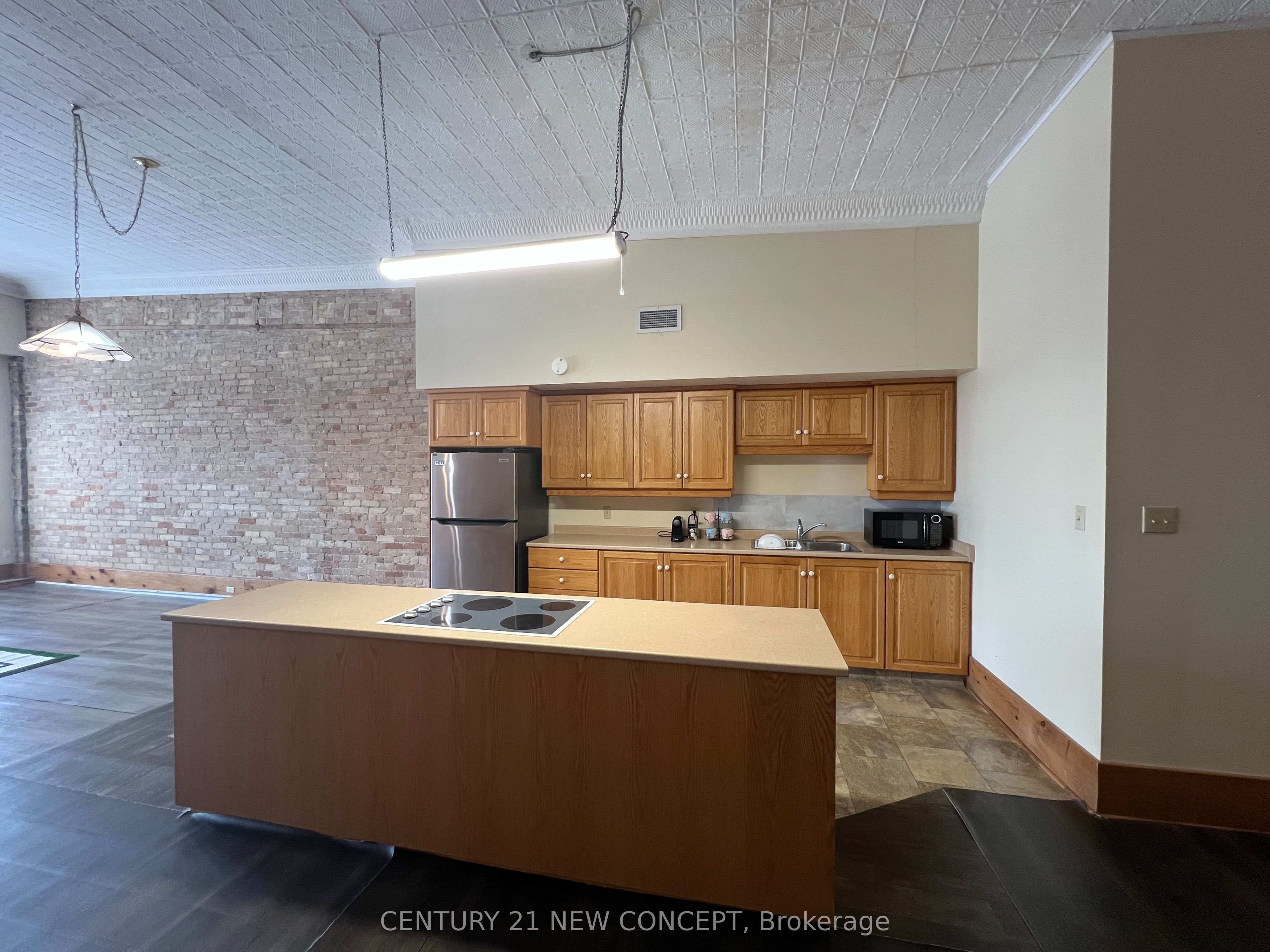 128 Broadway Street Property Photo 15
