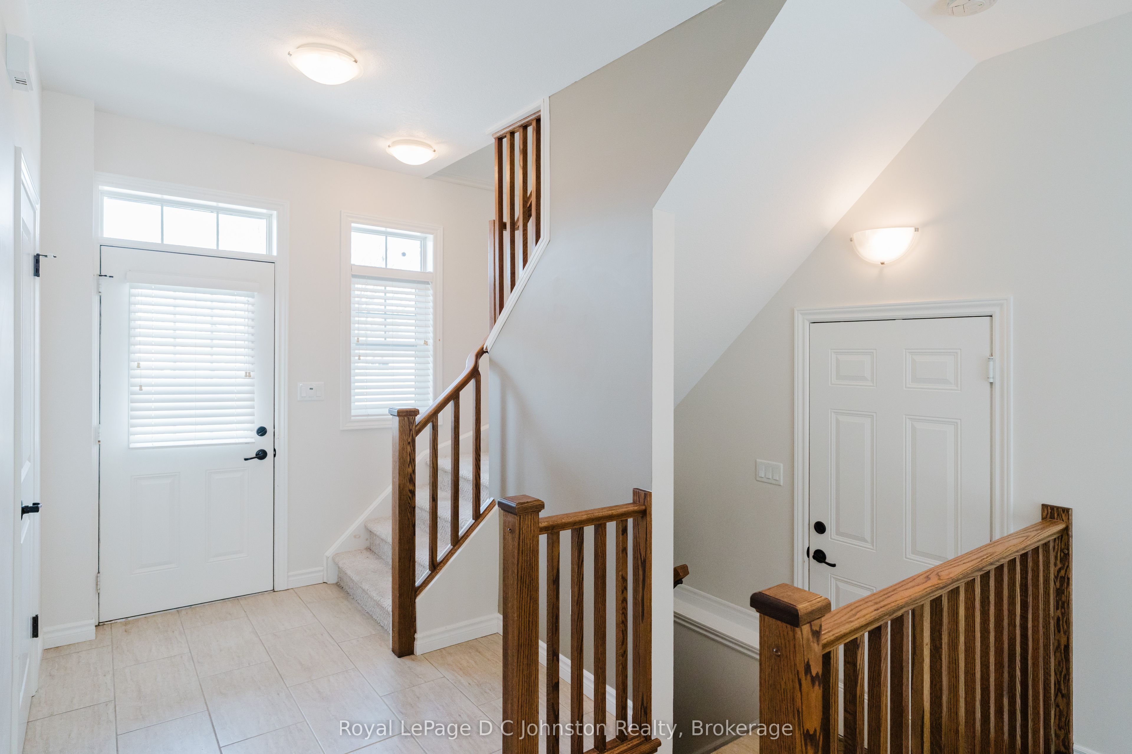 935 Goderich Street N 18 Property Photo 5