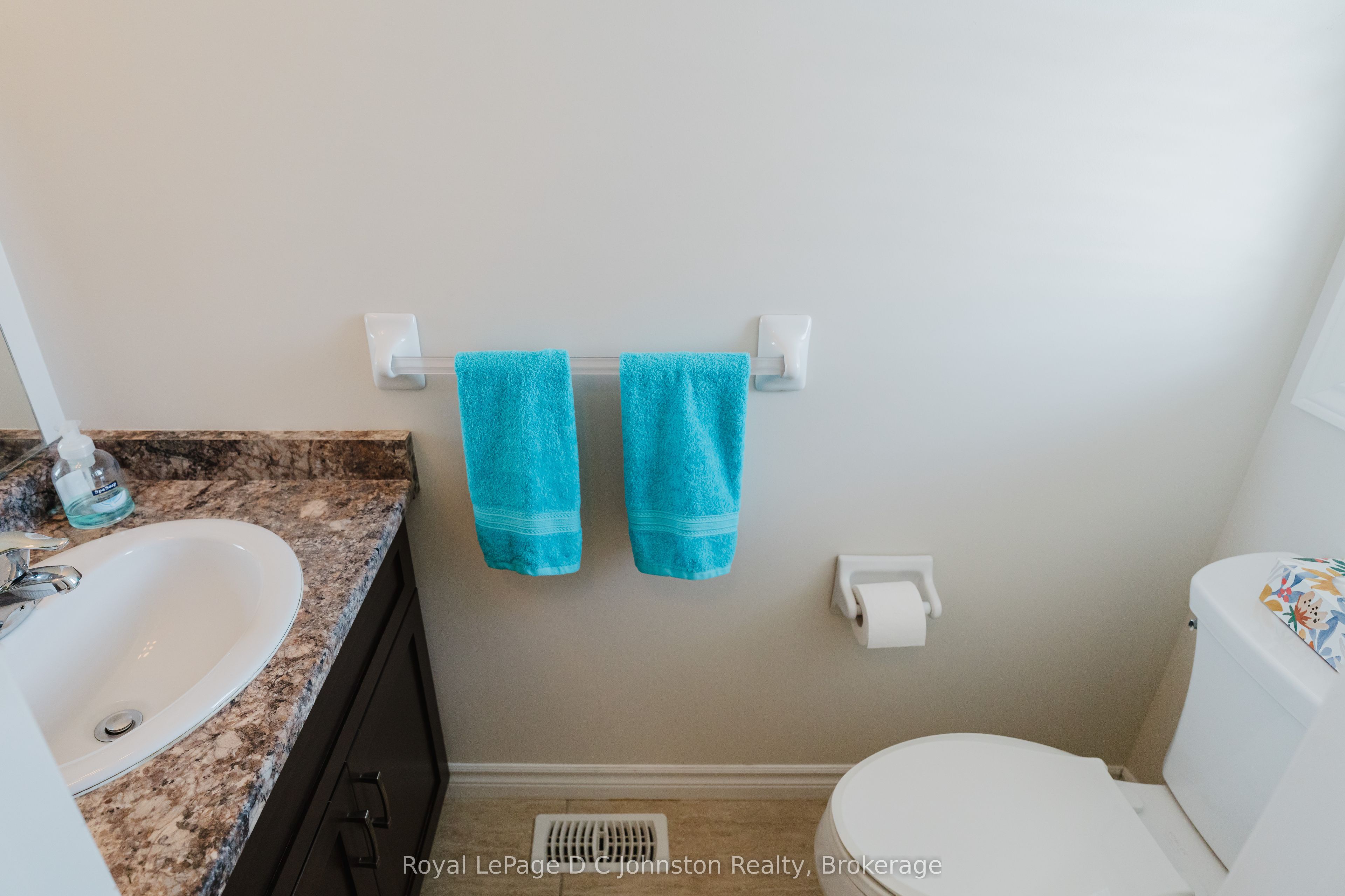 935 Goderich Street N 18 Property Photo 7