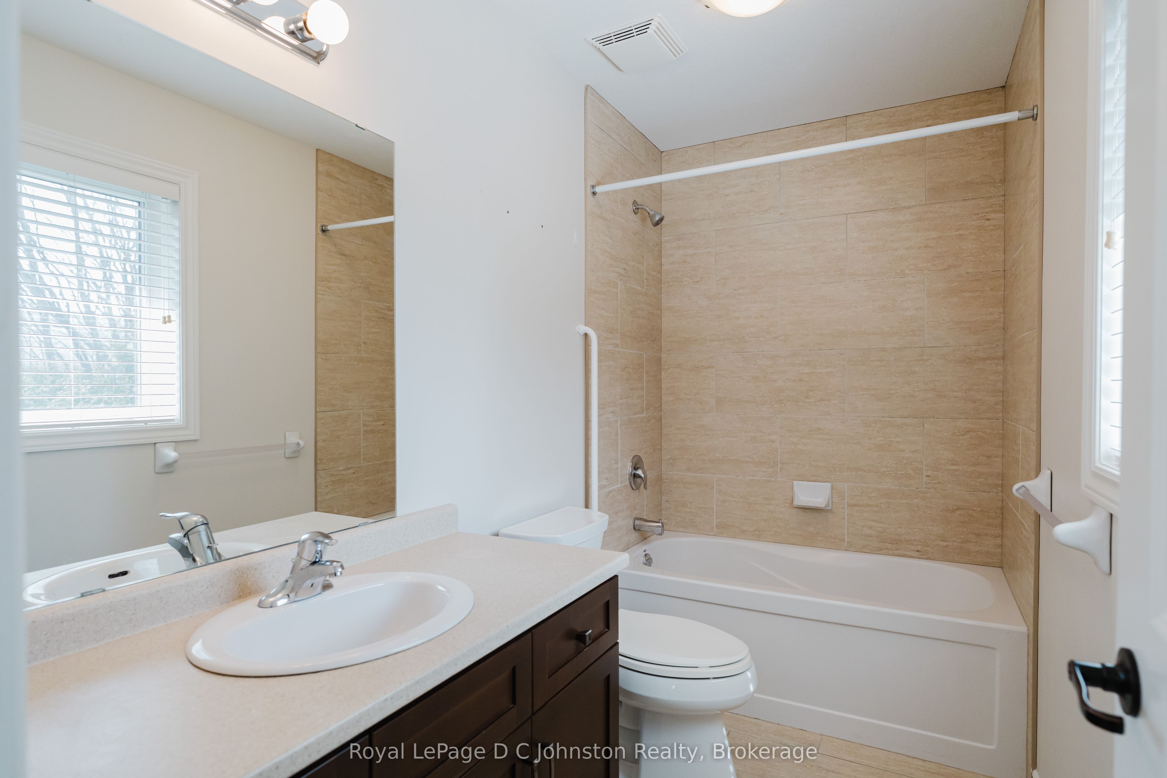 935 Goderich Street N 18 Property Photo 20