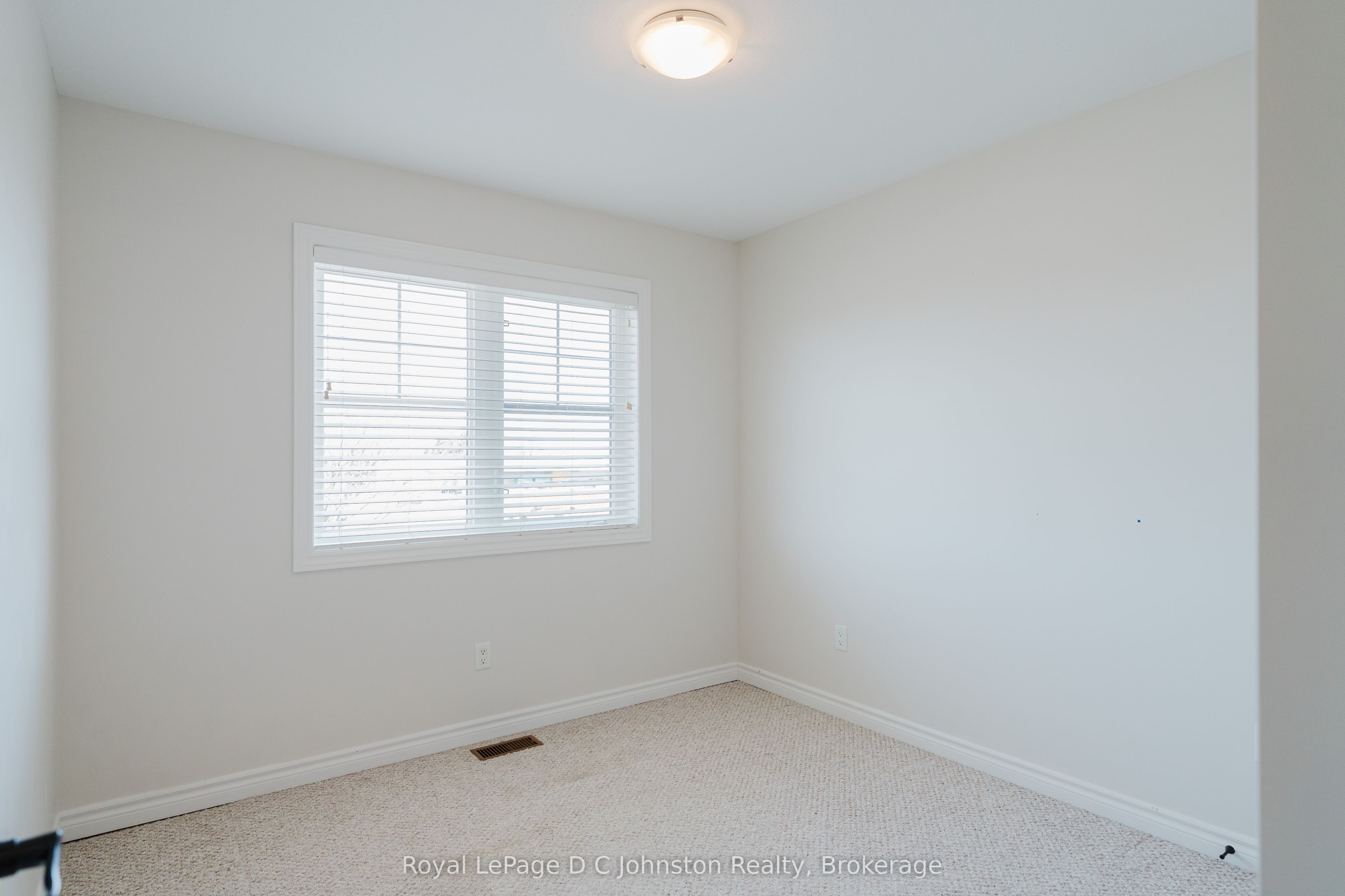 935 Goderich Street N 18 Property Photo 21